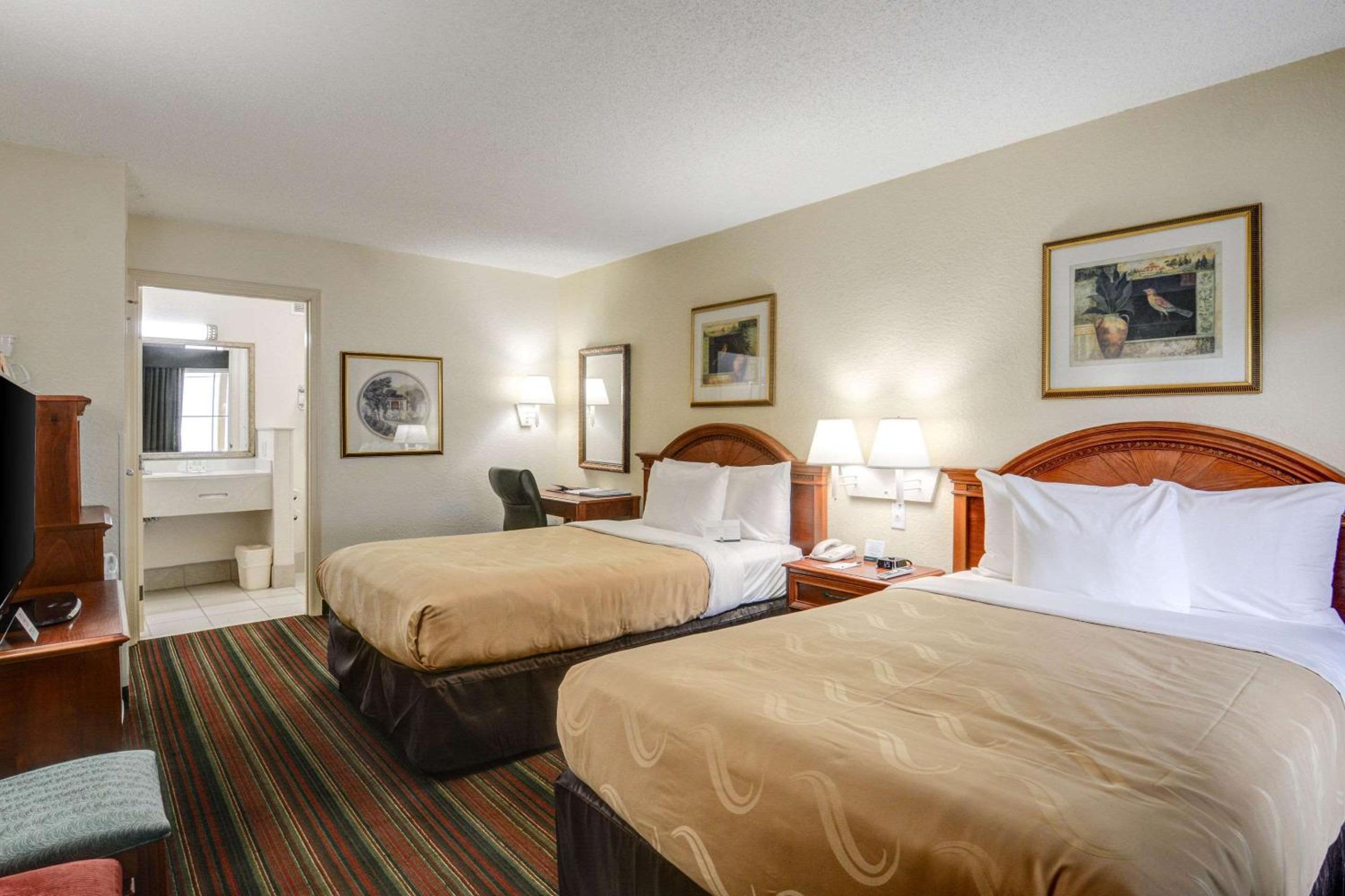 Double Room With Two Double Beds - Non-Smoking photo 1