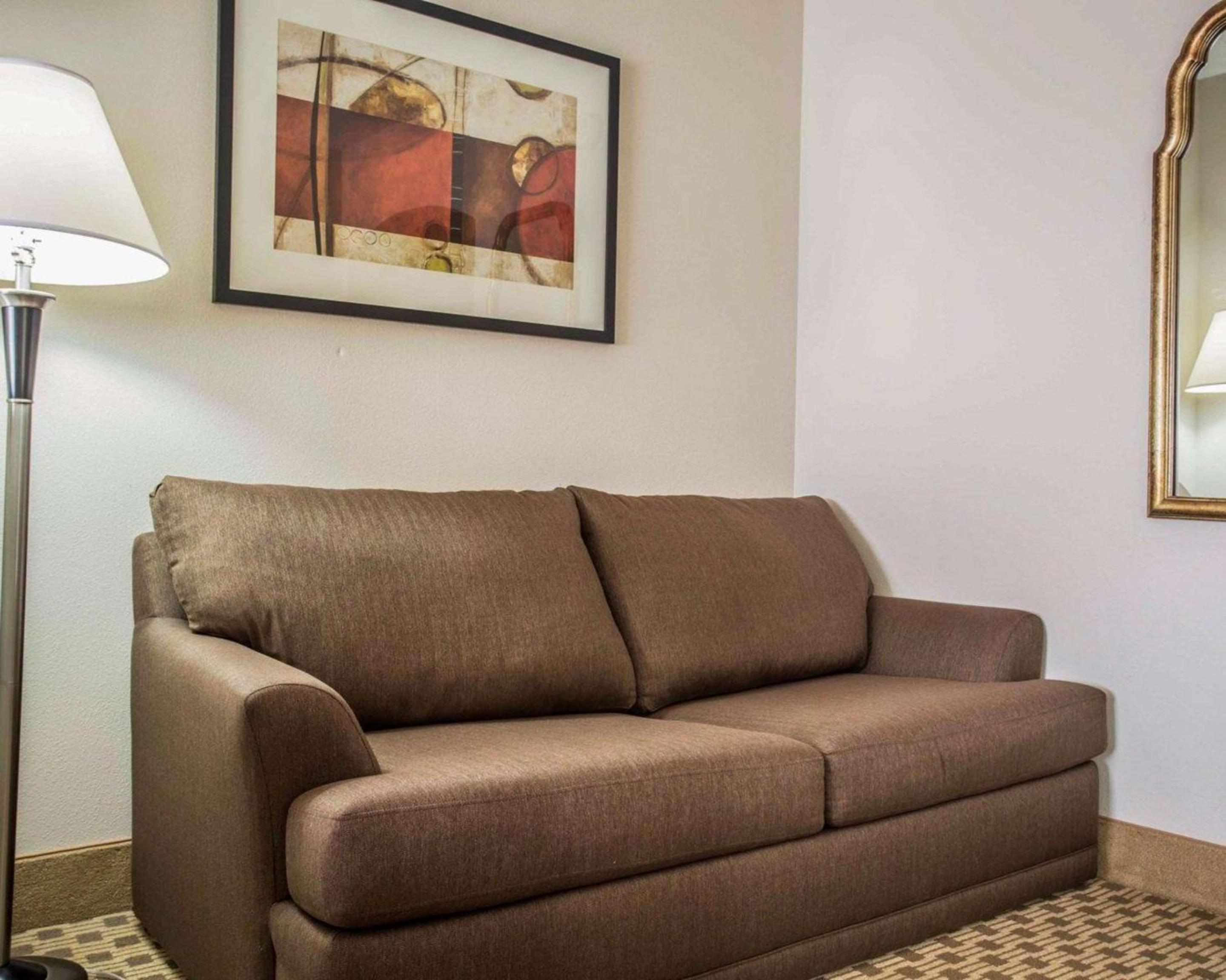 Double Suite with Two Double Beds - Non-Smoking - Photo 6