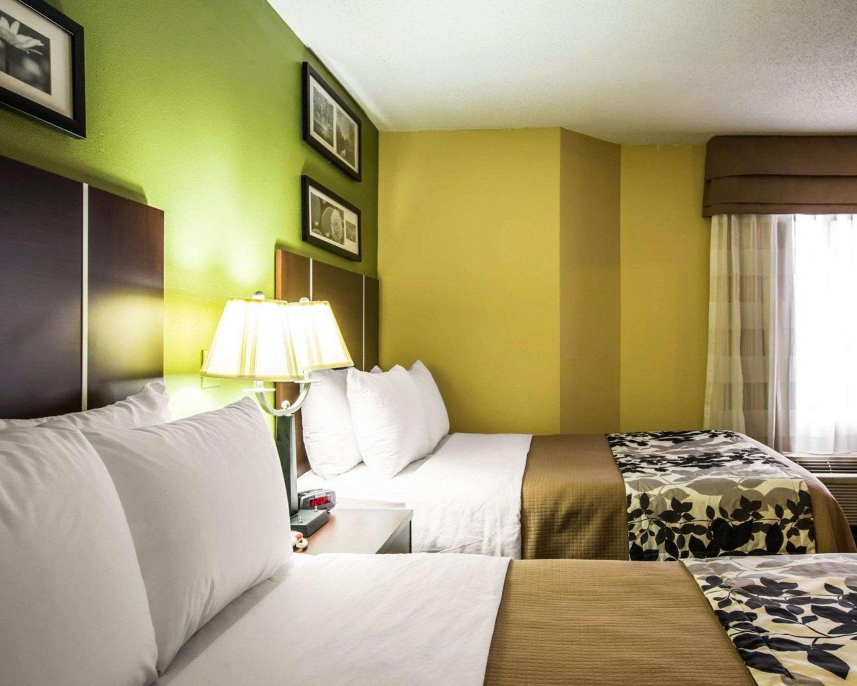 Double Room with Two Double Beds - Non-Smoking - Photo 1