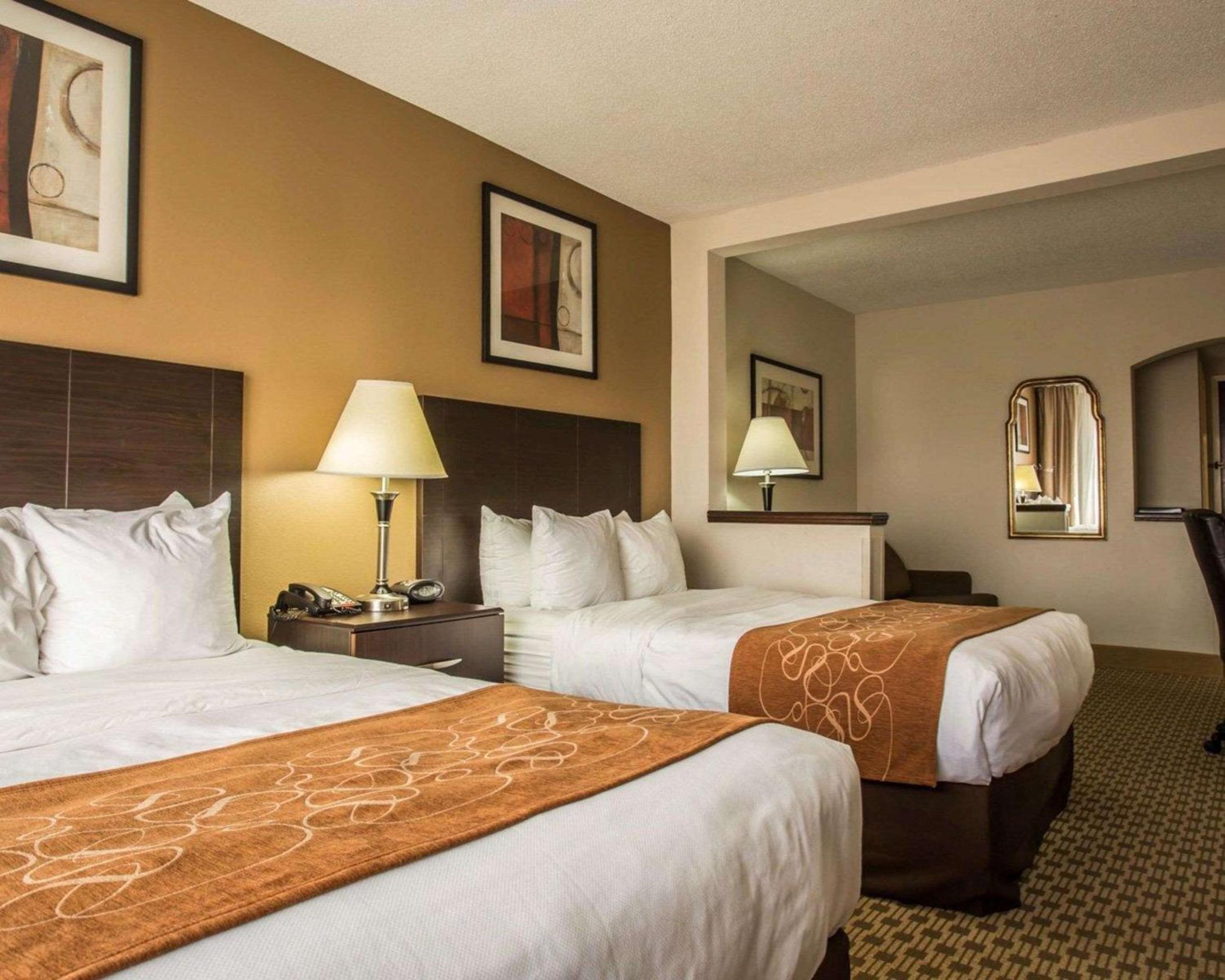 Double Suite with Two Double Beds - Non-Smoking - Photo 7