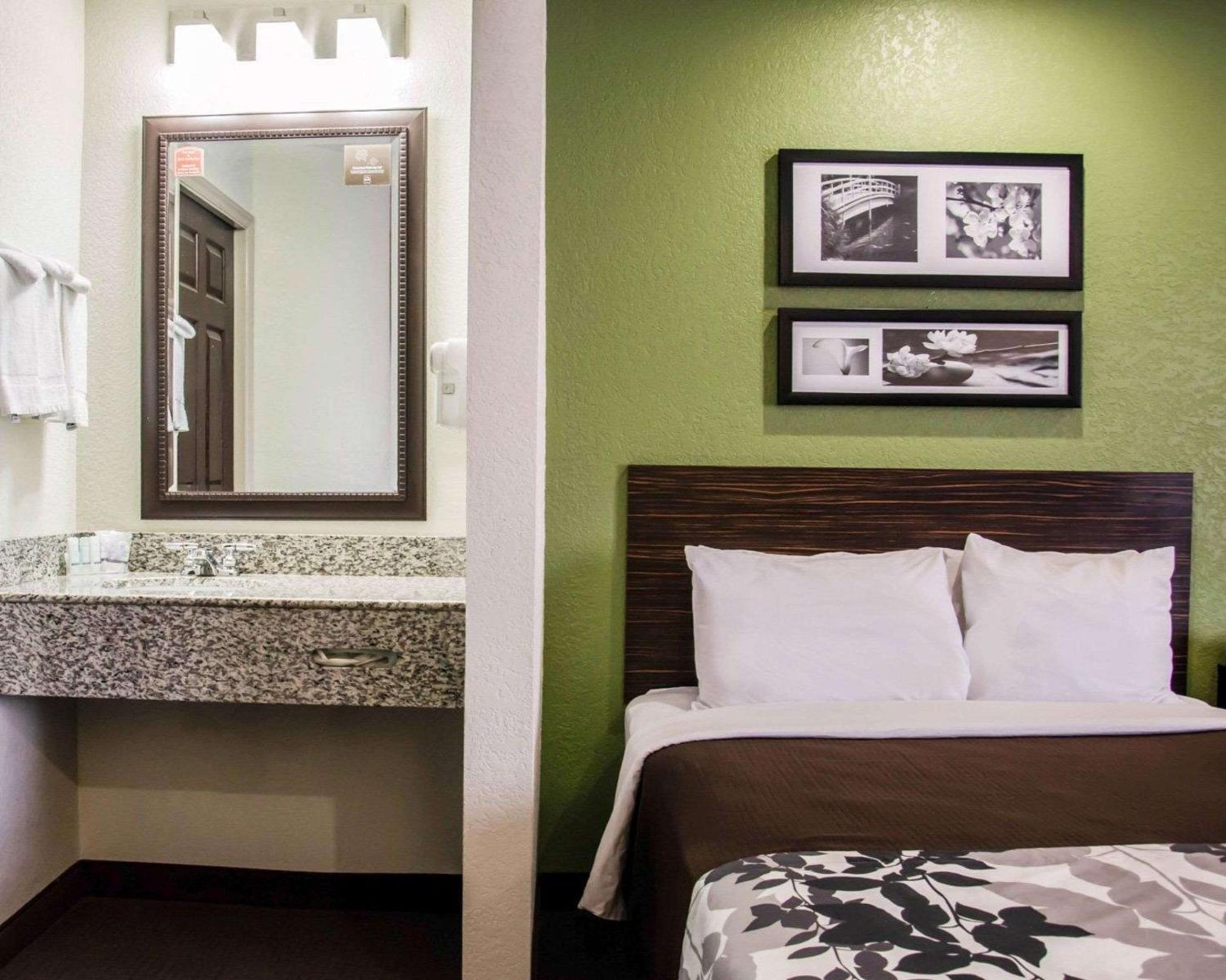 Double Room with Two Double Beds - Non-Smoking - Photo 1
