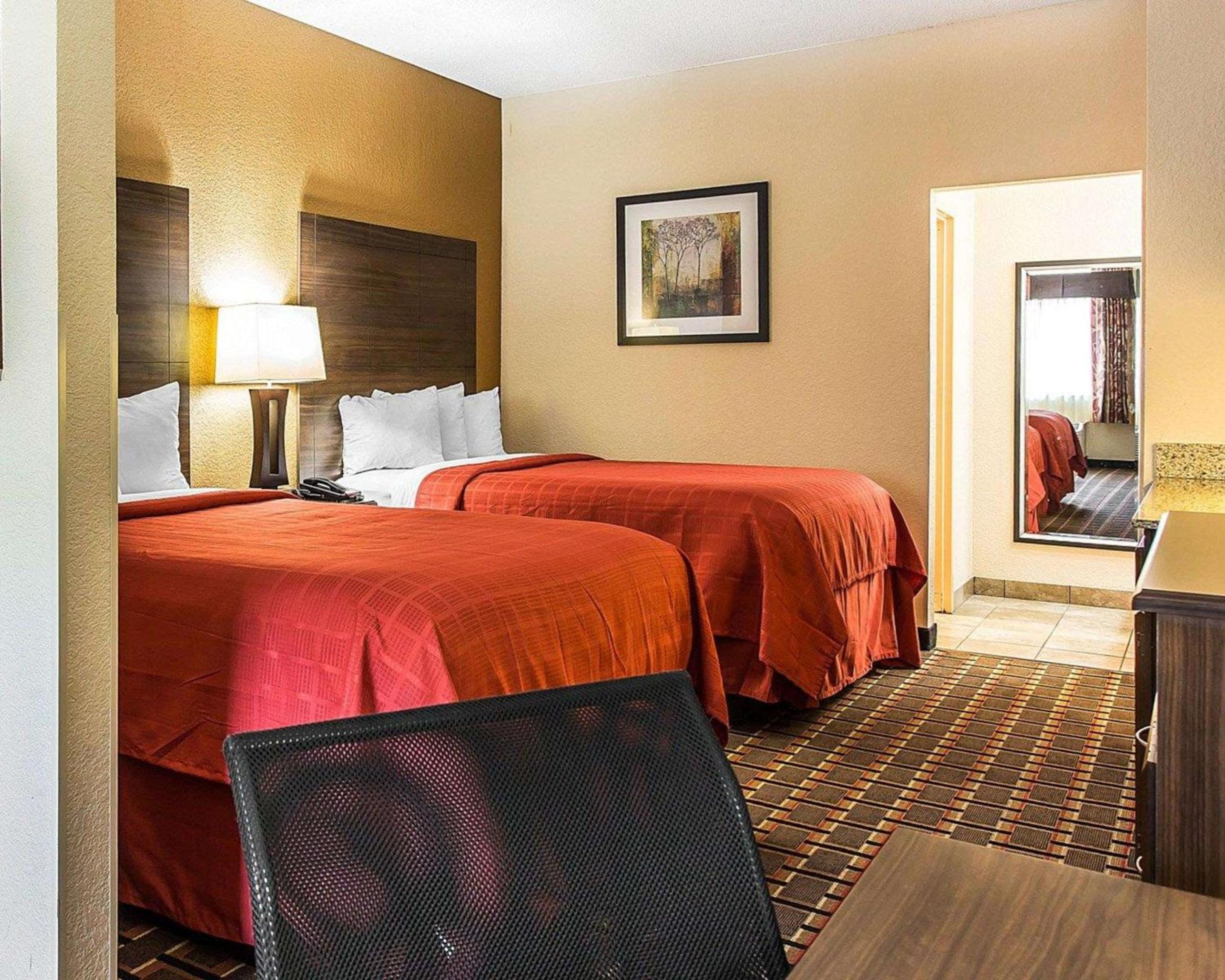 Suite with Two Double Beds - Smoking - Photo 12