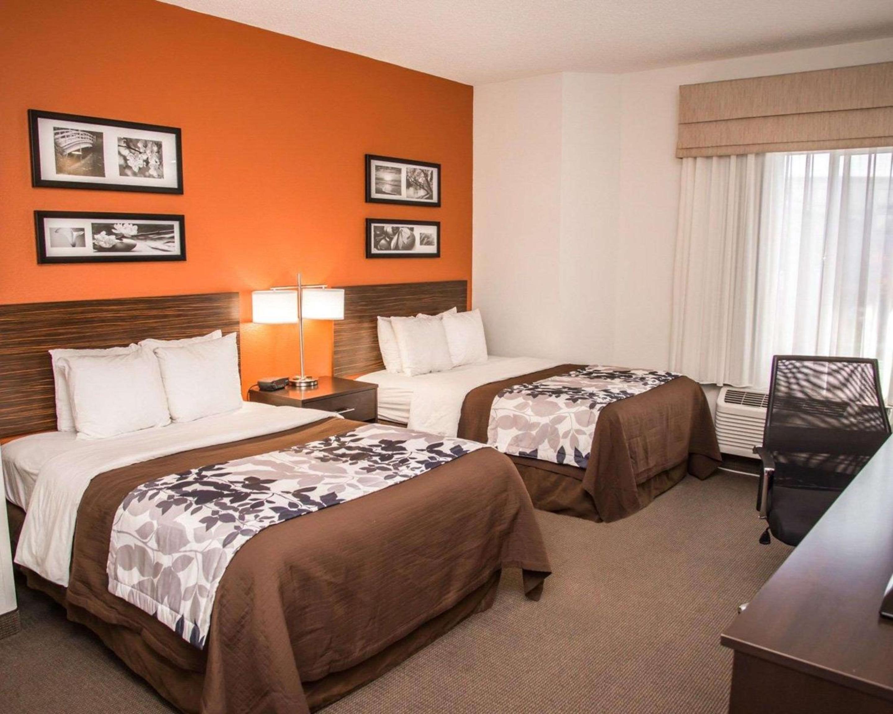 Double Room with Two Double Beds - Non-Smoking - Photo 1