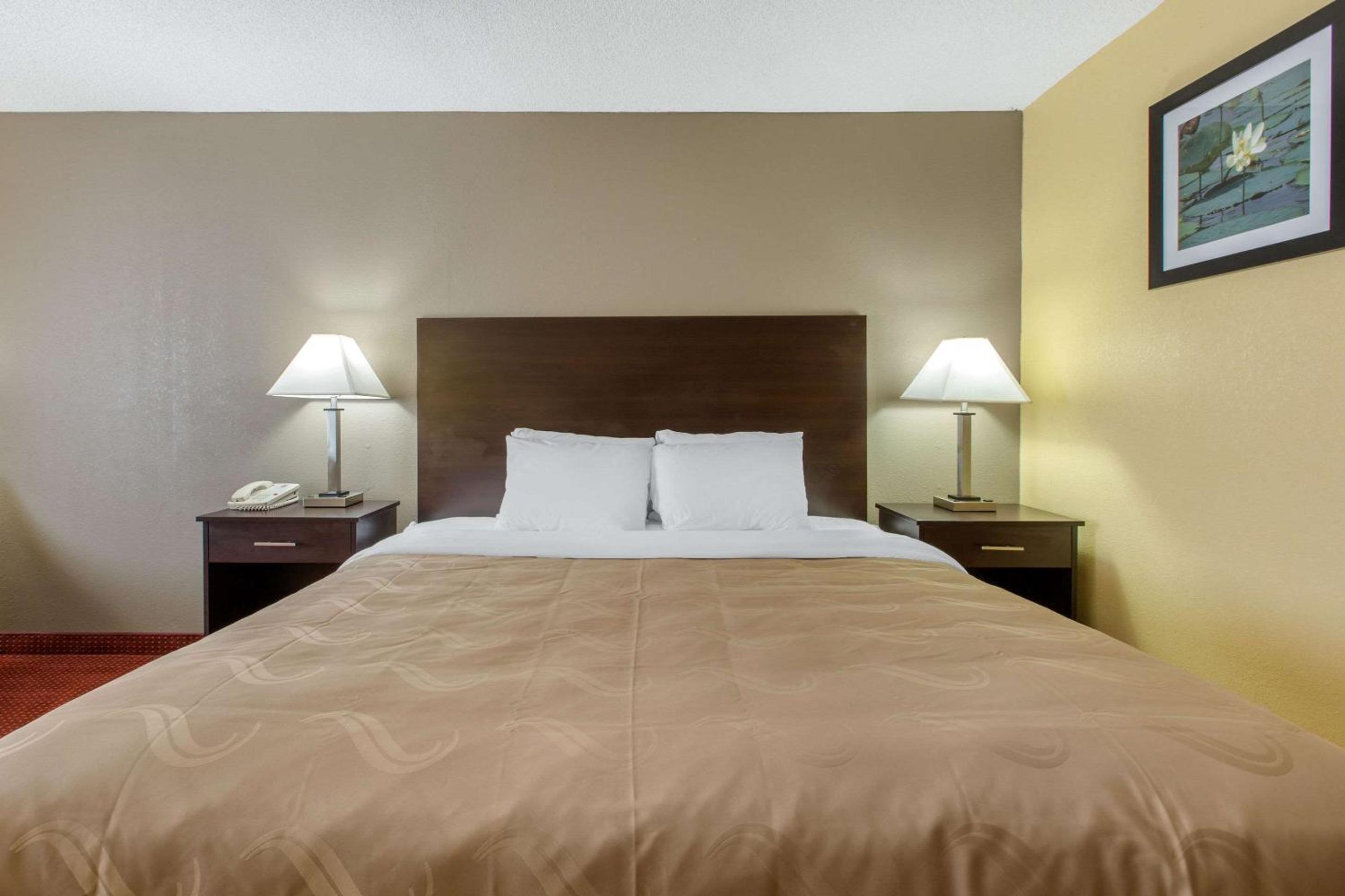 King Room - Accessible/Non-Smoking - Photo 4