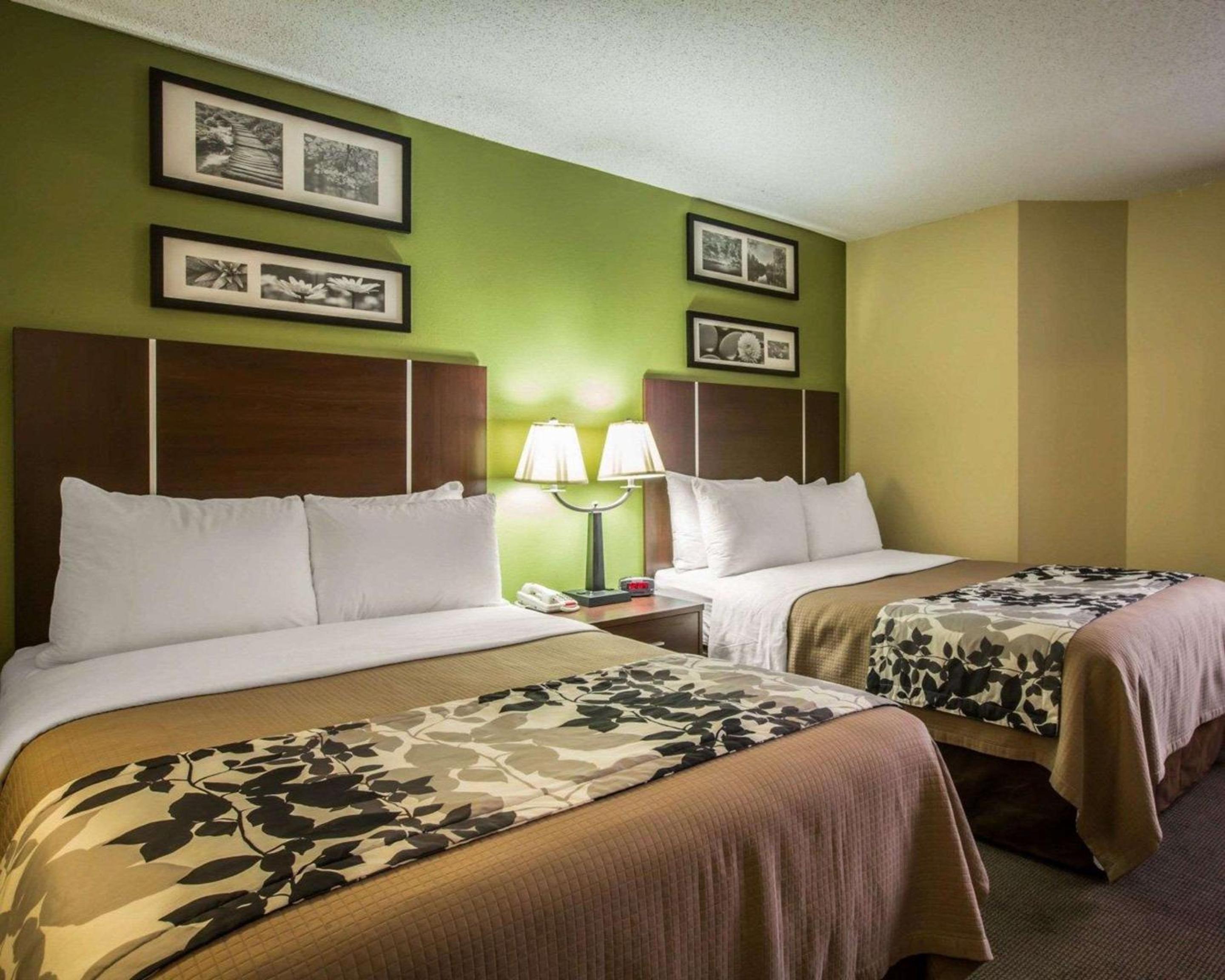 Double Room with Two Double Beds - Non-Smoking - Photo 2