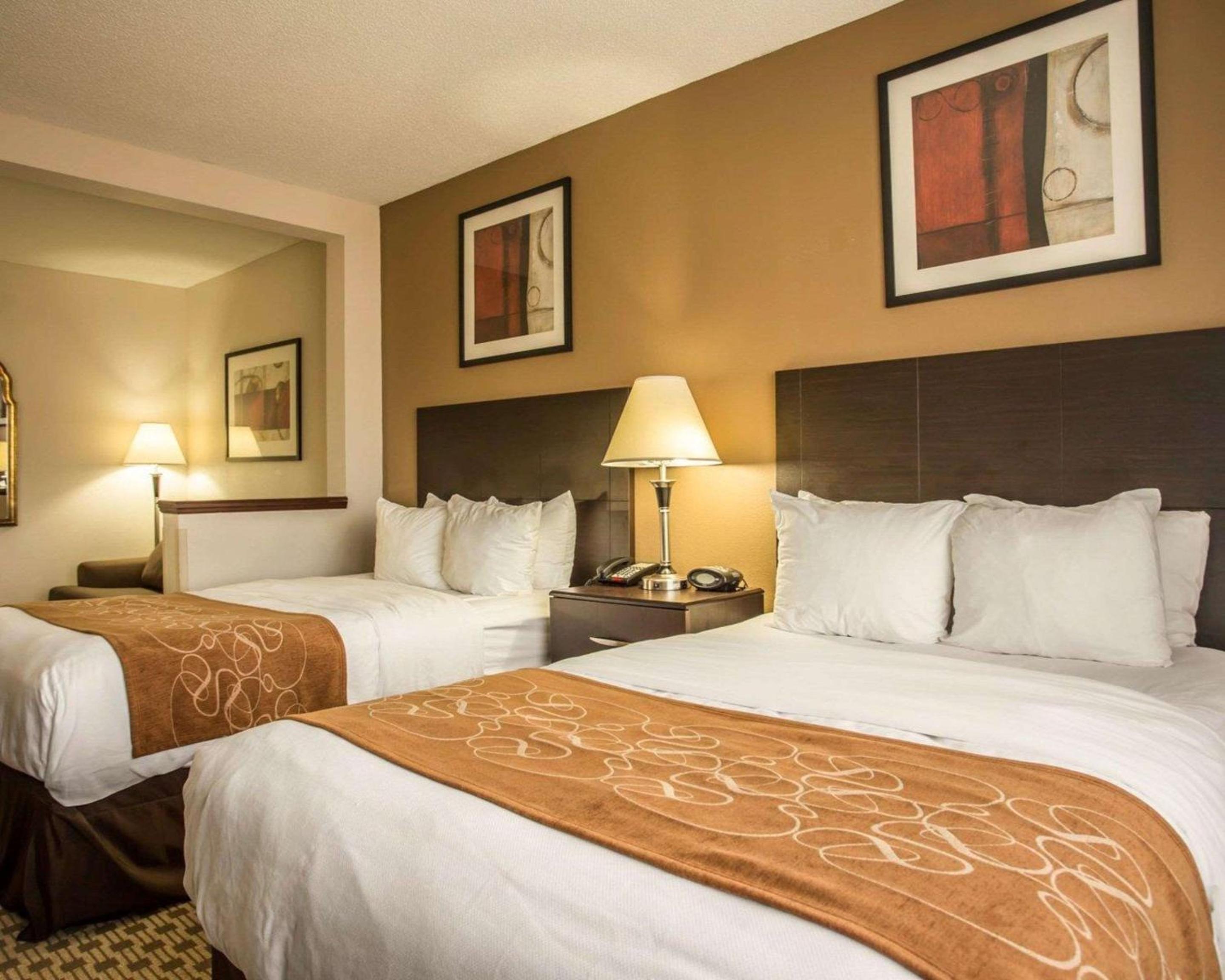 Double Suite with Two Double Beds - Non-Smoking - Photo 2