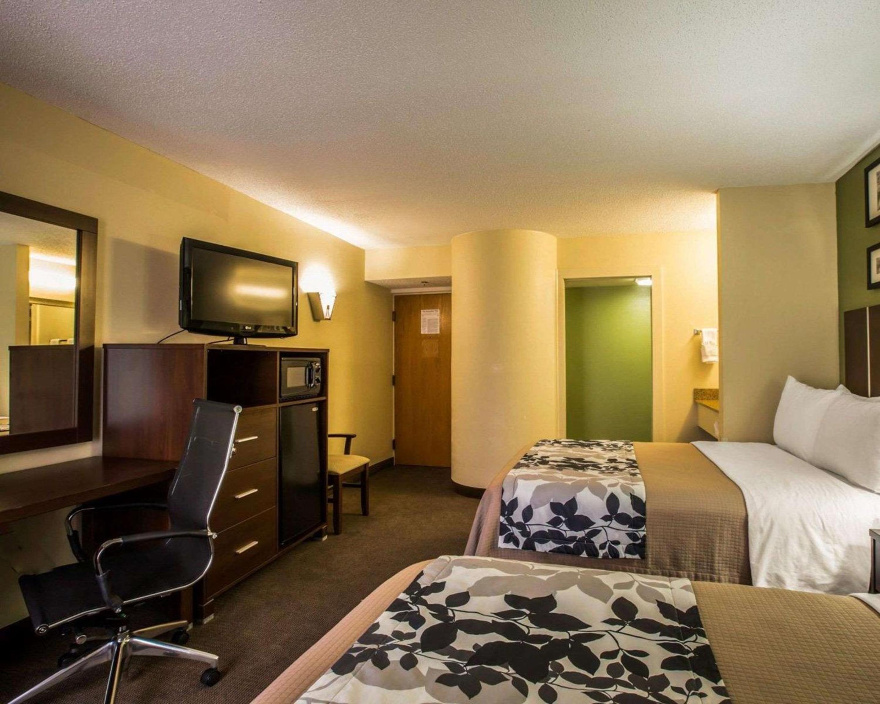 Double Room with Two Double Beds - Non-Smoking - Photo 5