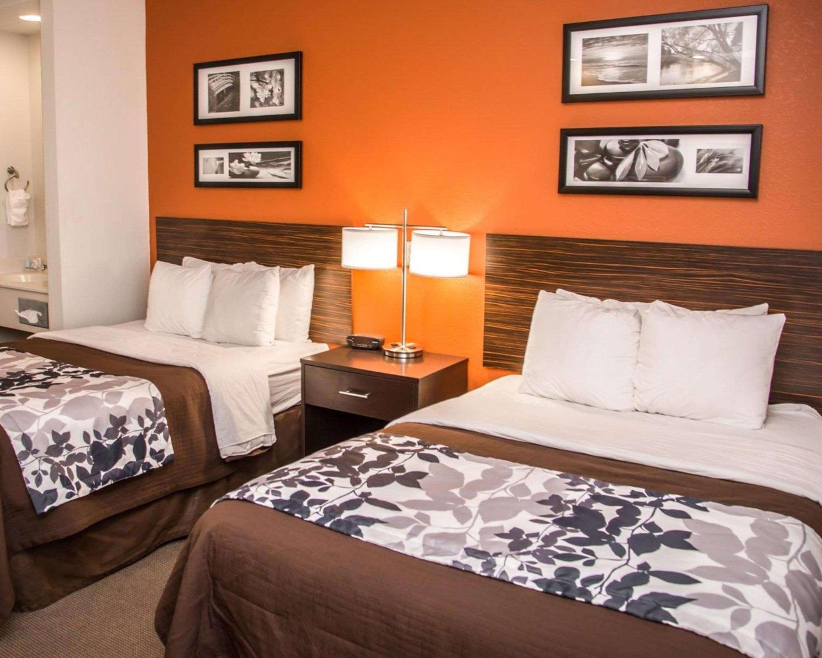 Double Room with Two Double Beds - Non-Smoking - Photo 2