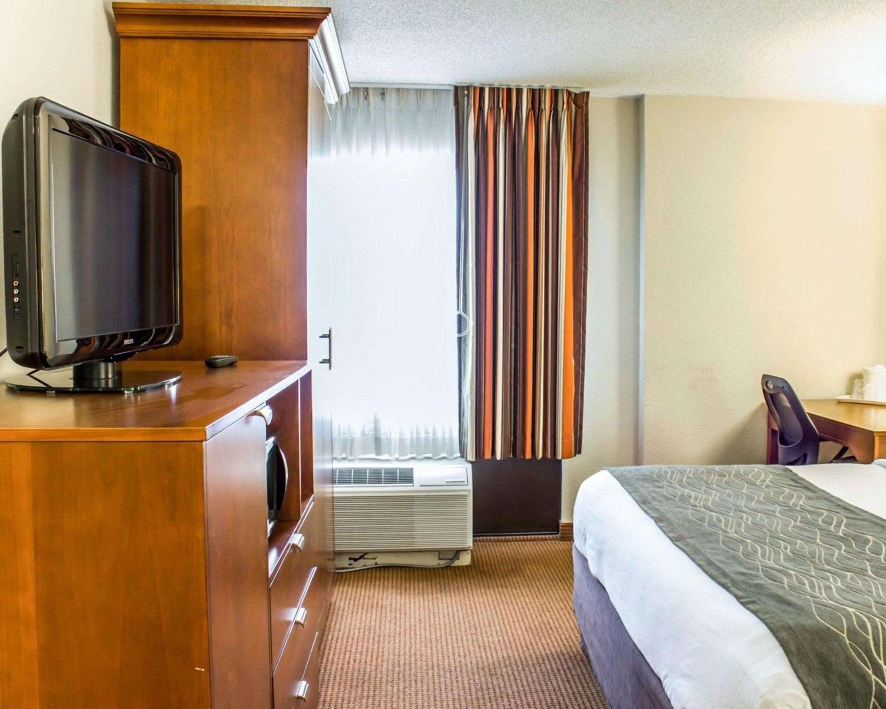 King Room - Disability Access/Non-Smoking - Photo 3