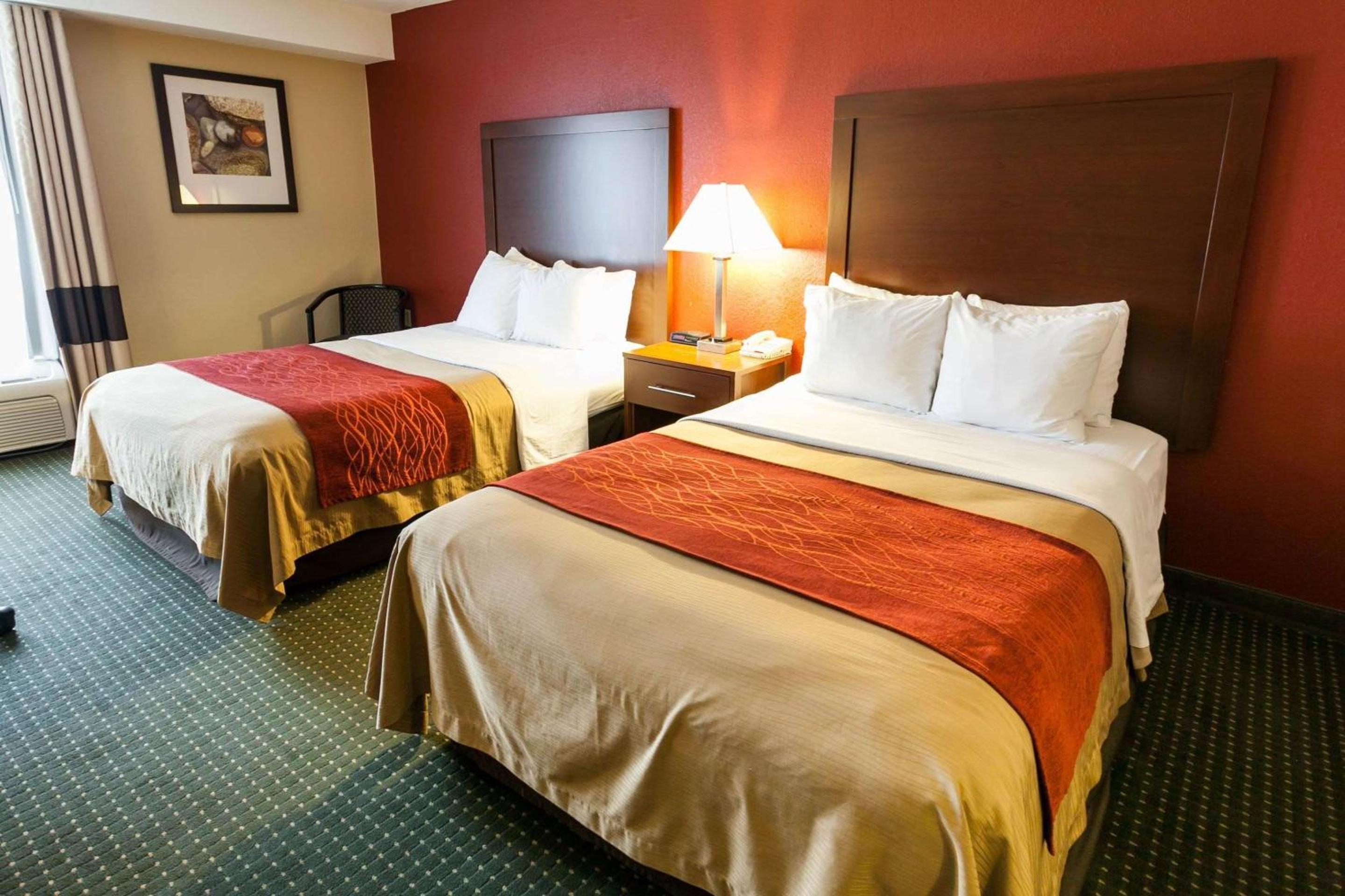 Double Room with Two Double Beds - Non-Smoking - Photo 4