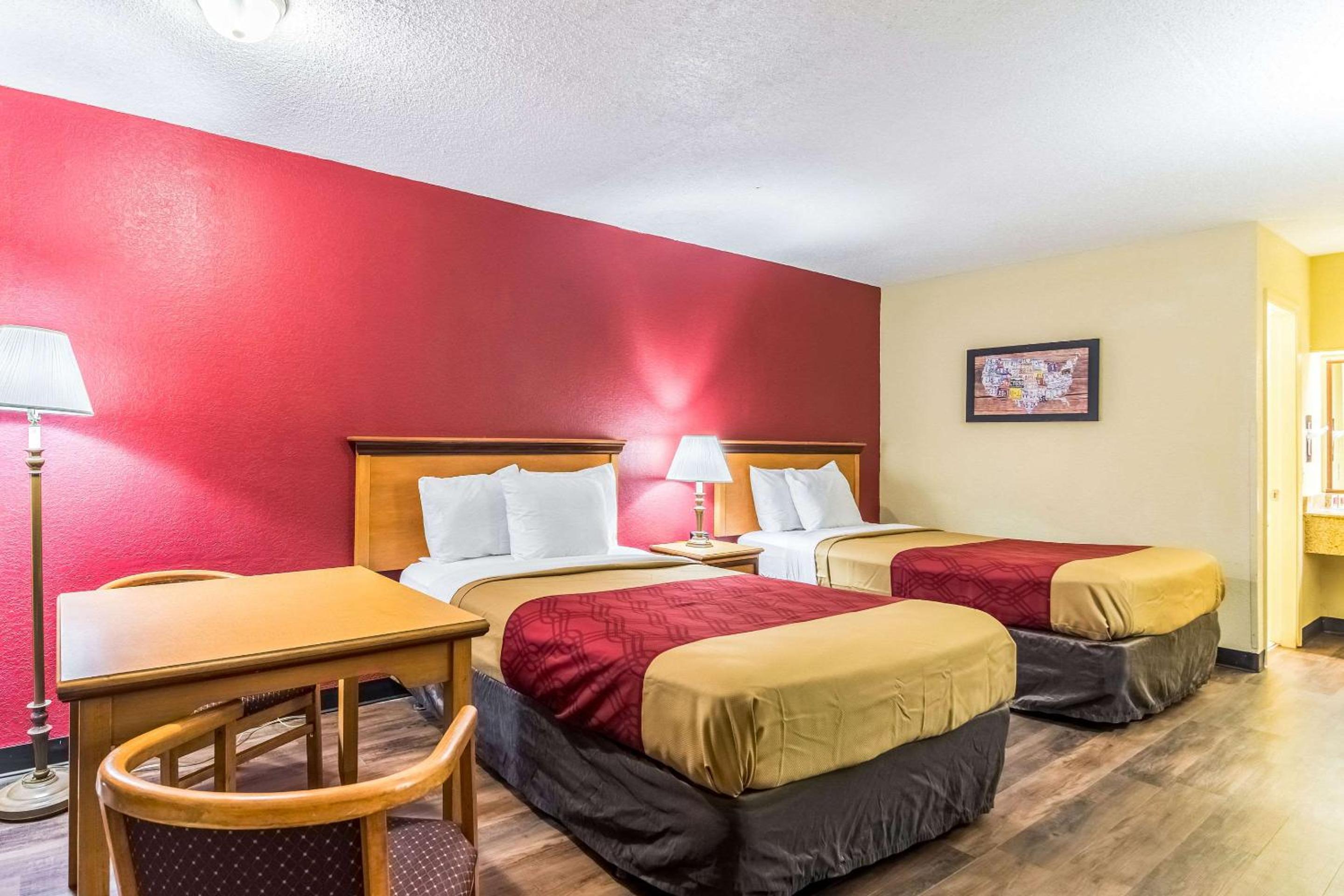 Double Room with Two Double Beds - Non-Smoking - Photo 1