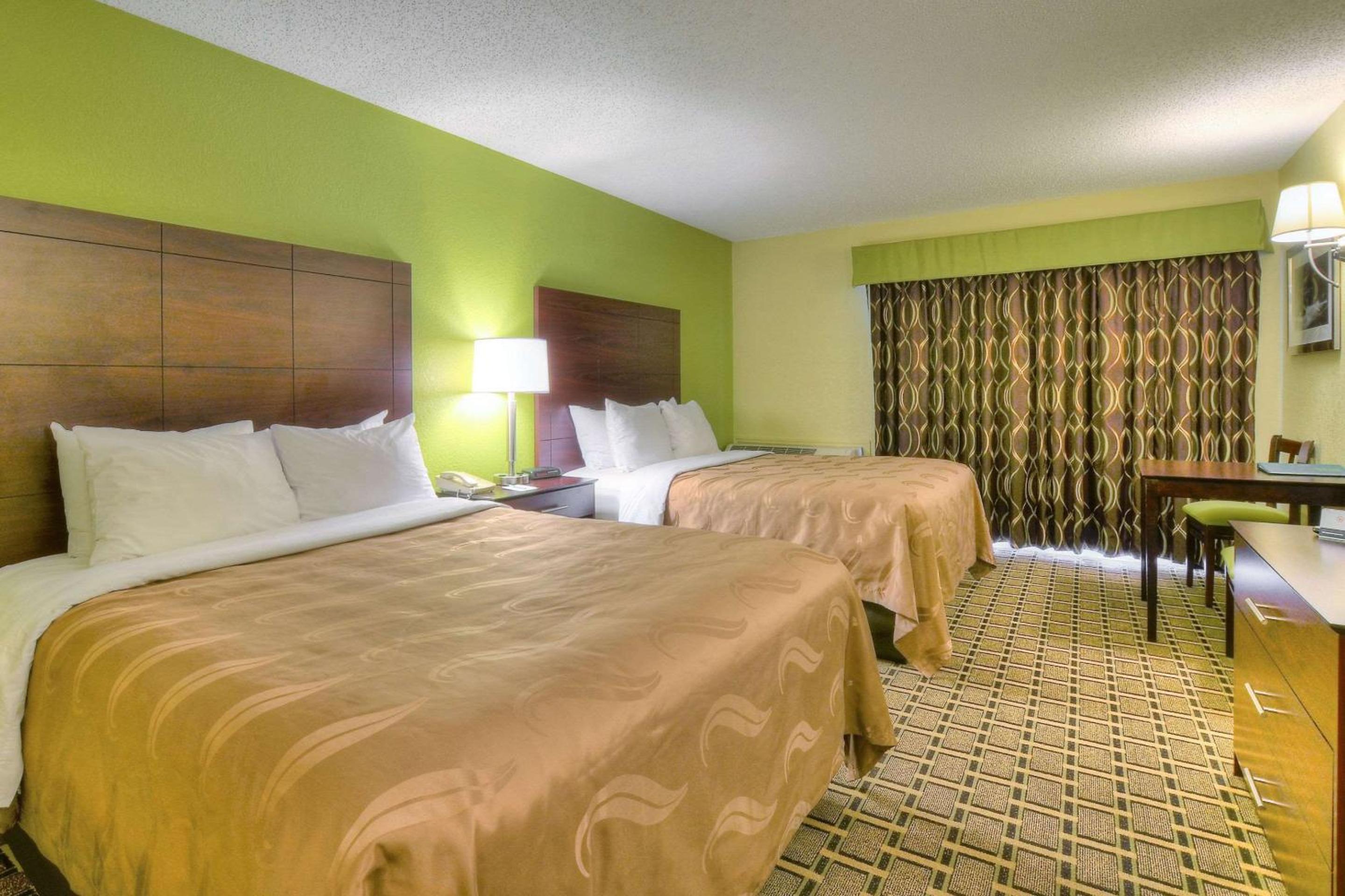 Queen Room with Two Queen Beds - Non-Smoking - Photo 1