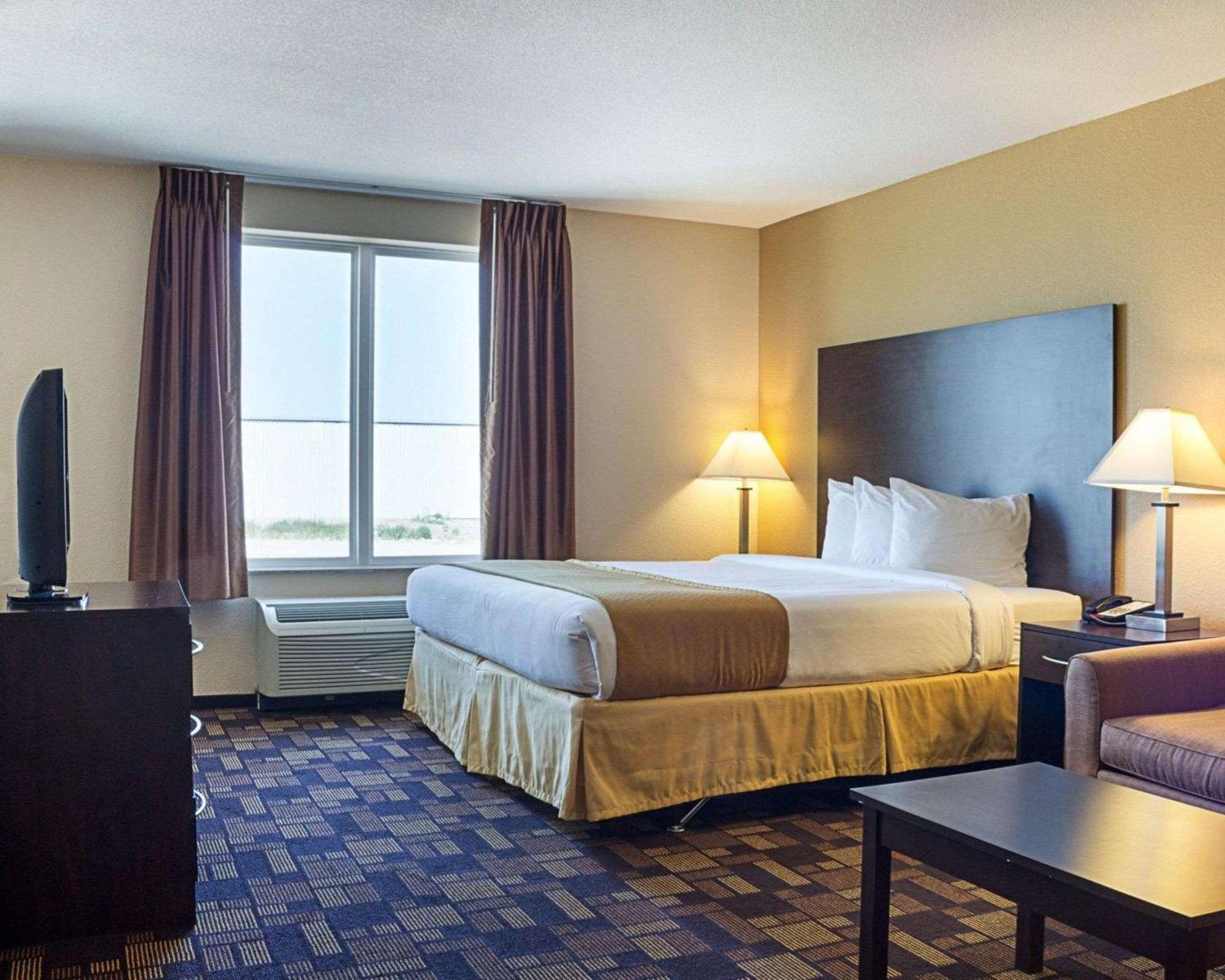 King Suite with Sofa Bed - Non-Smoking