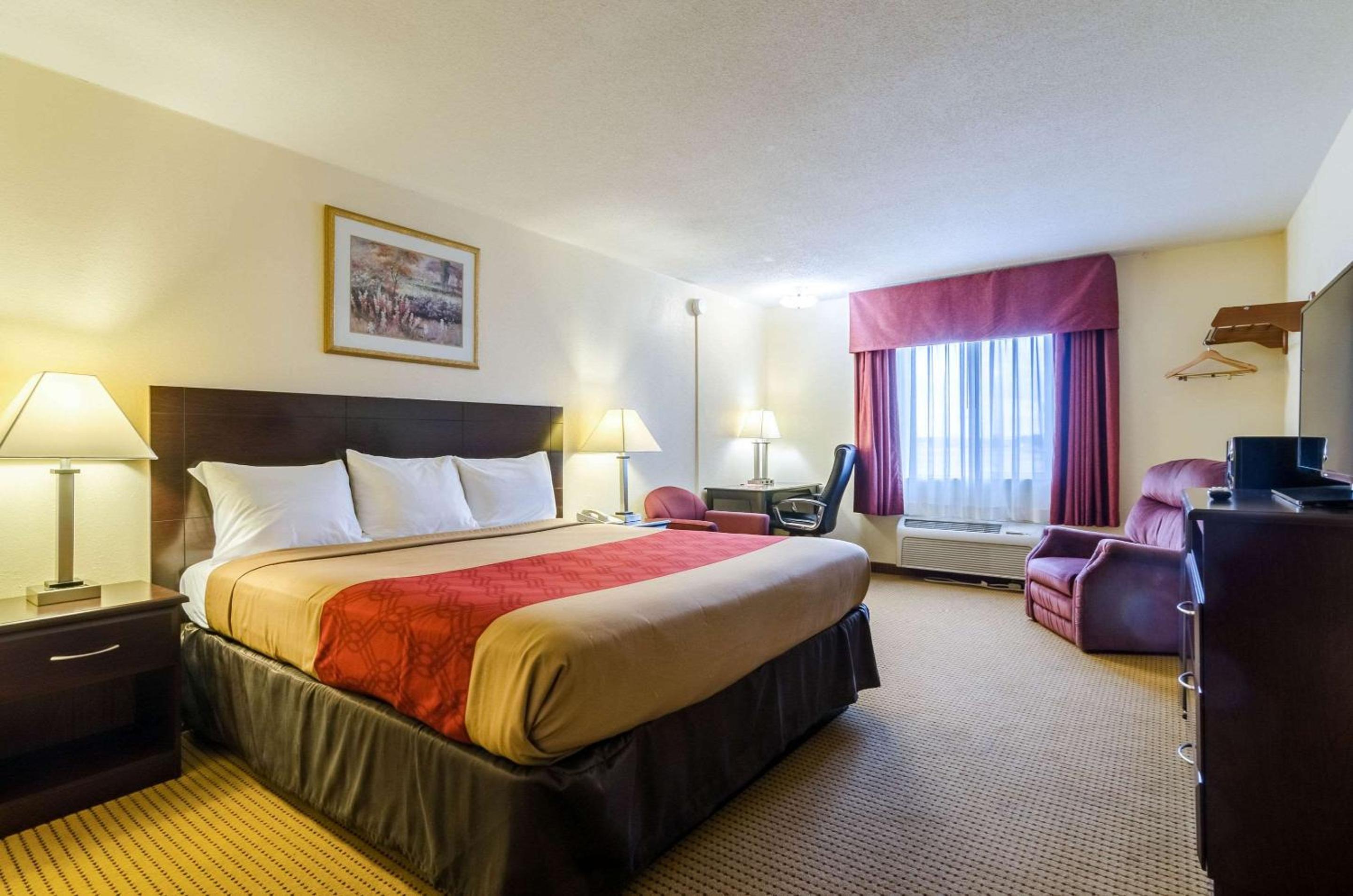 King Room - Non-Smoking photo 1