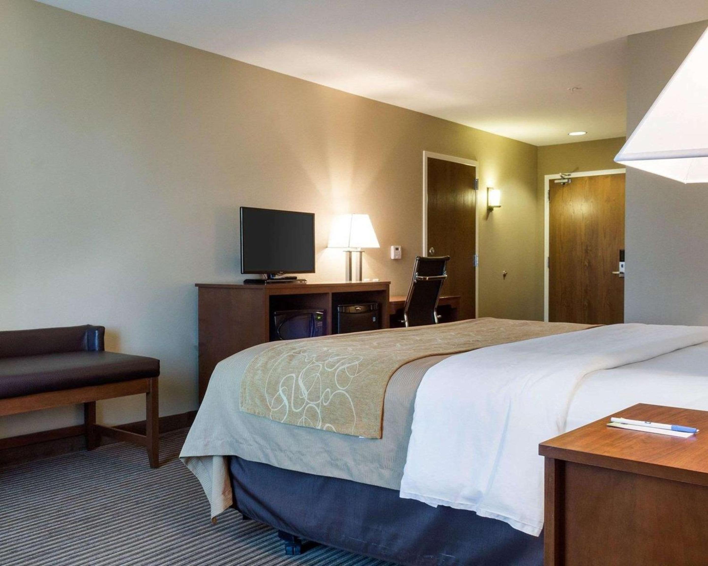 King Room - Accessible/Non-Smoking photo 3
