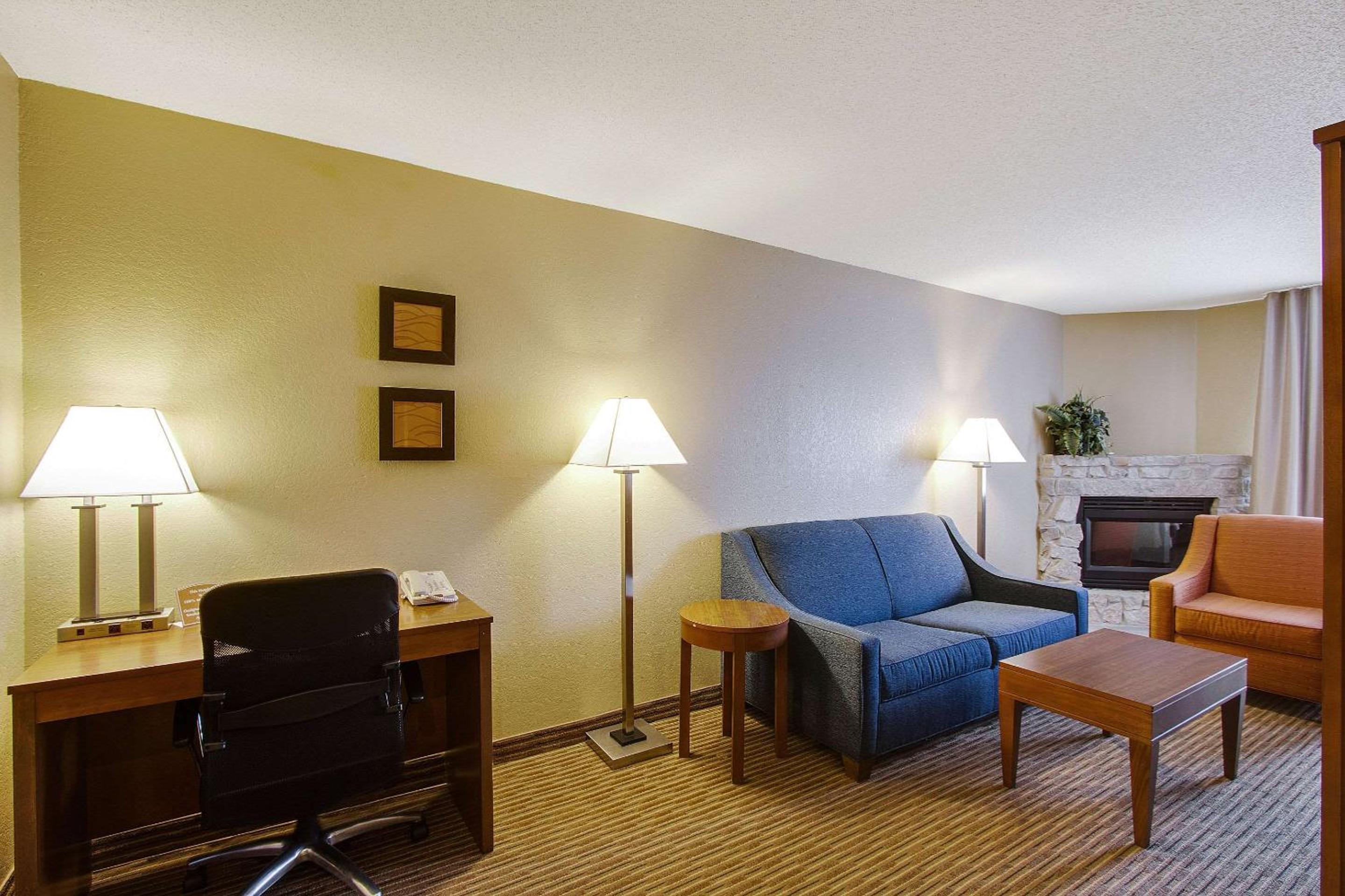 King Suite - Photo 3