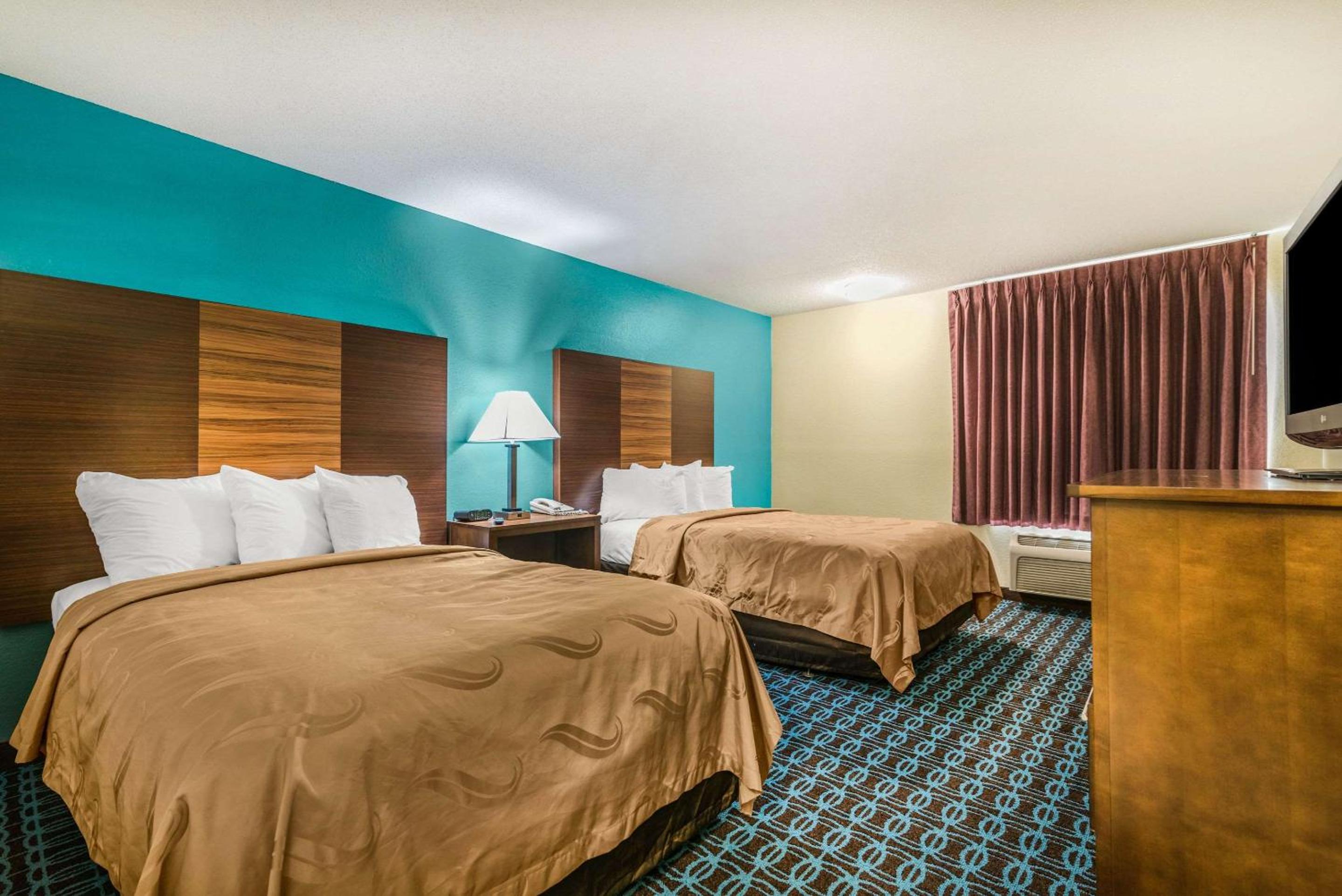 Double Room with Two Double Beds - Non-Smoking photo 2