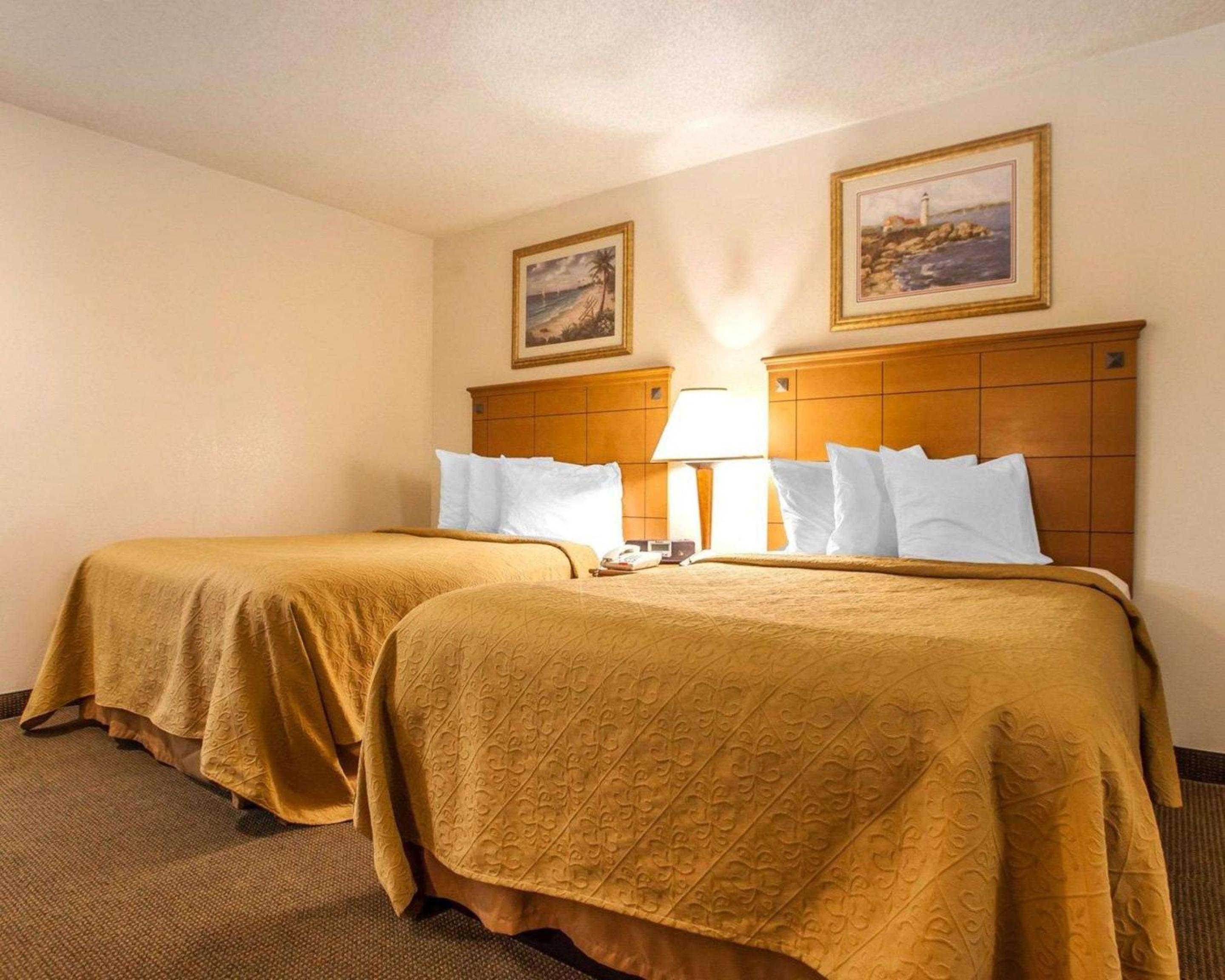 Double Room with Two Double Beds - Photo 1