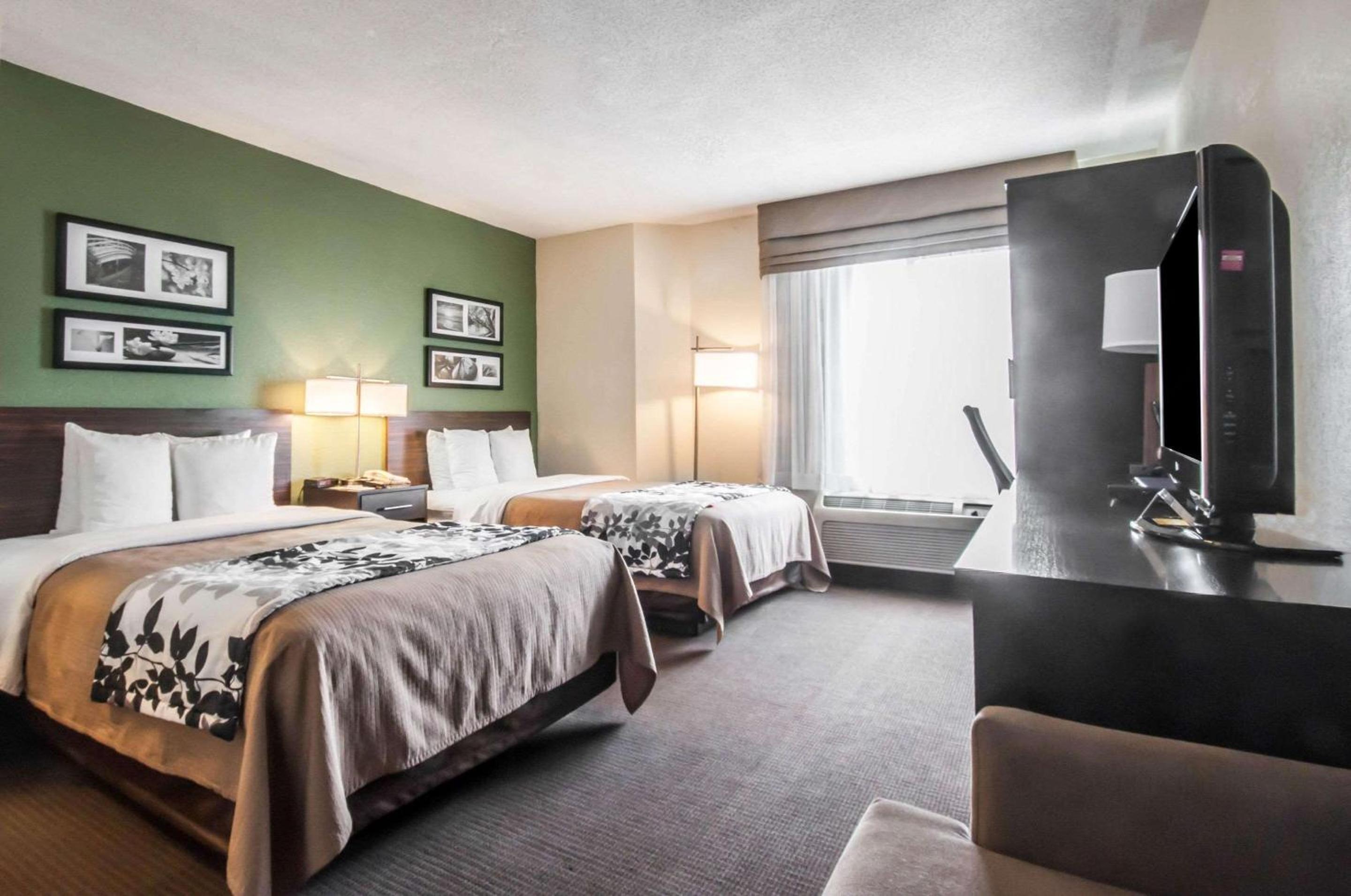 Double Room with Two Double Beds - Non-Smoking - Photo 1