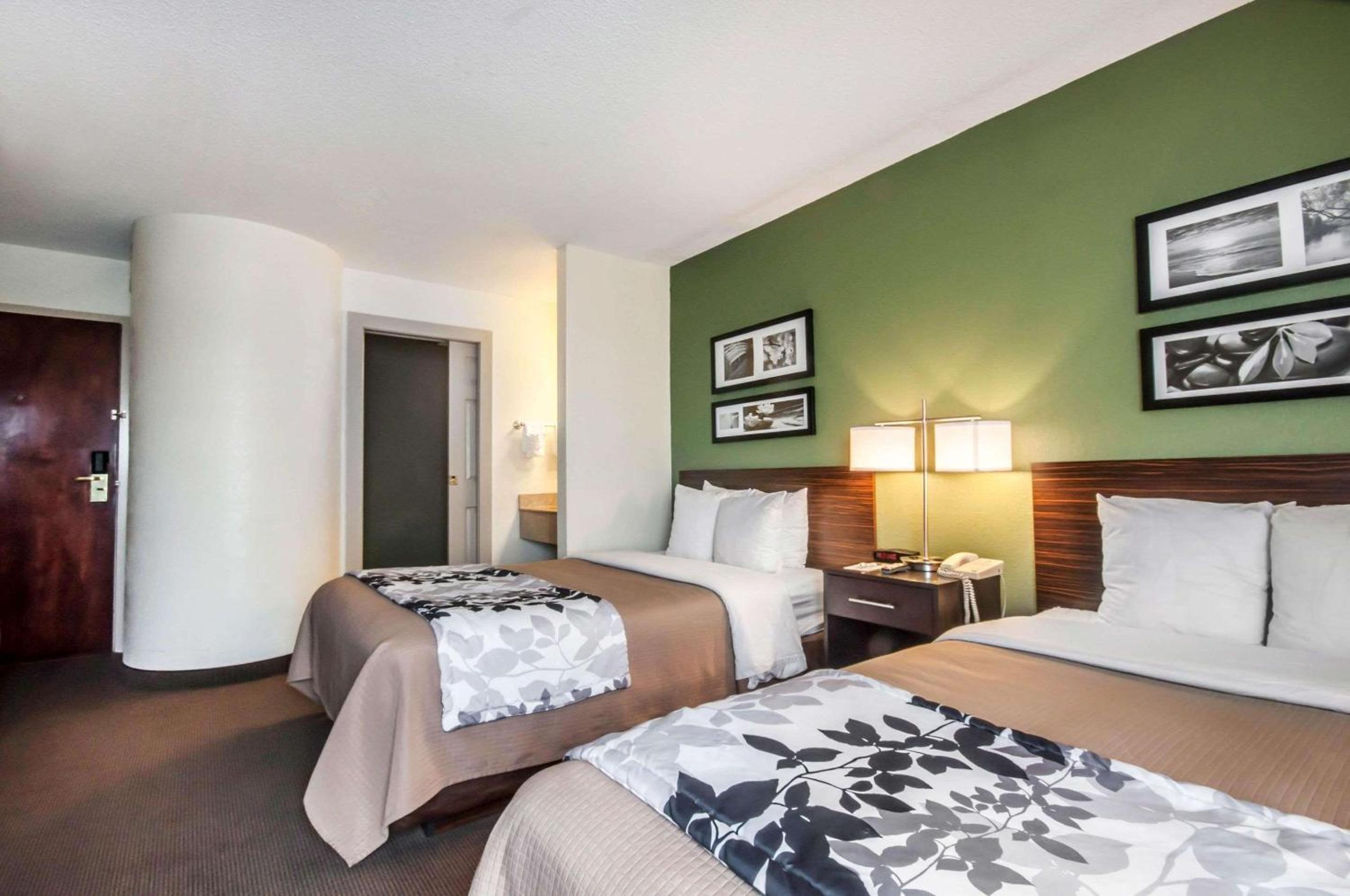 Double Room with Two Double Beds - Non-Smoking - Photo 3