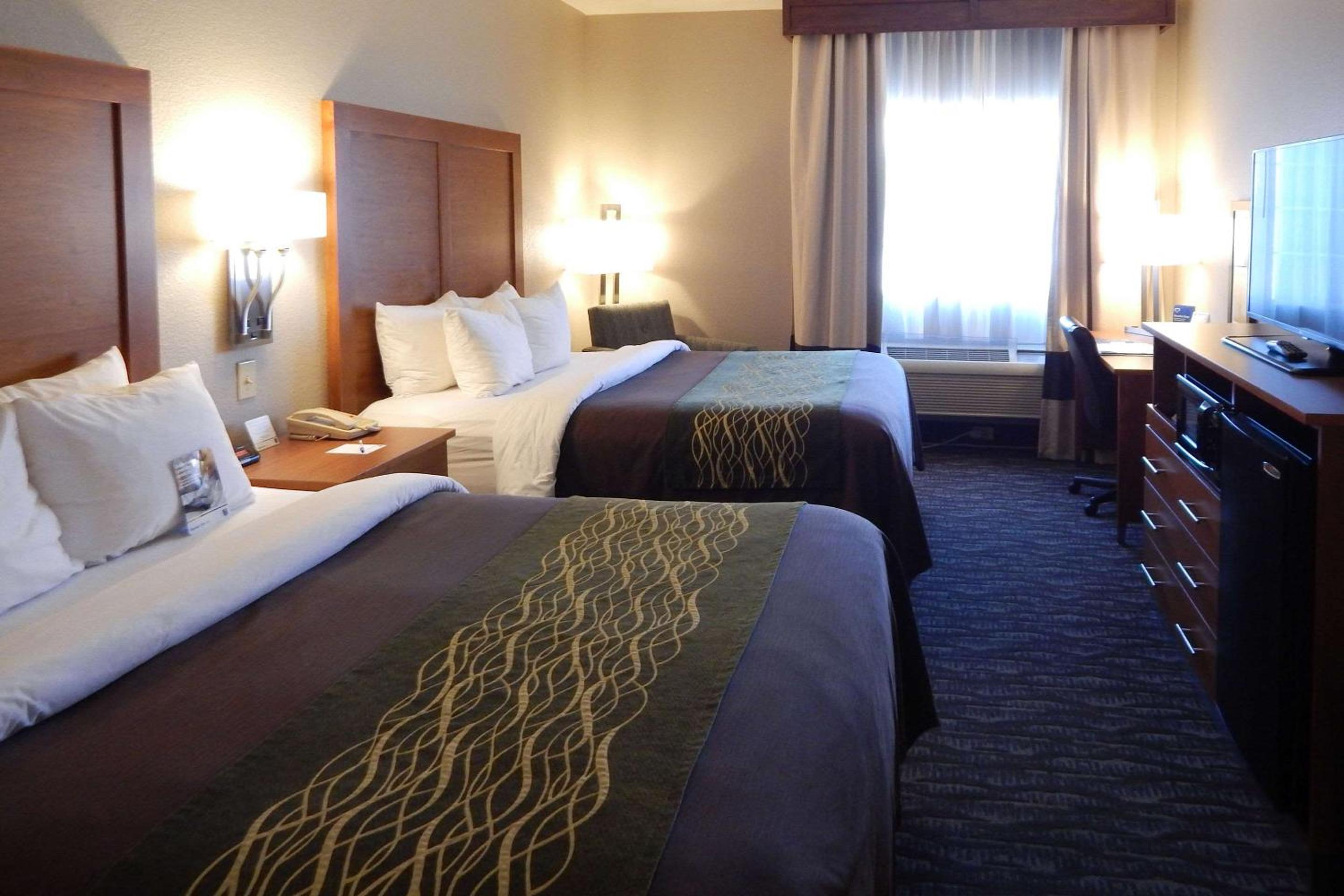 Queen Room with Two Queen Beds - Non-Smoking