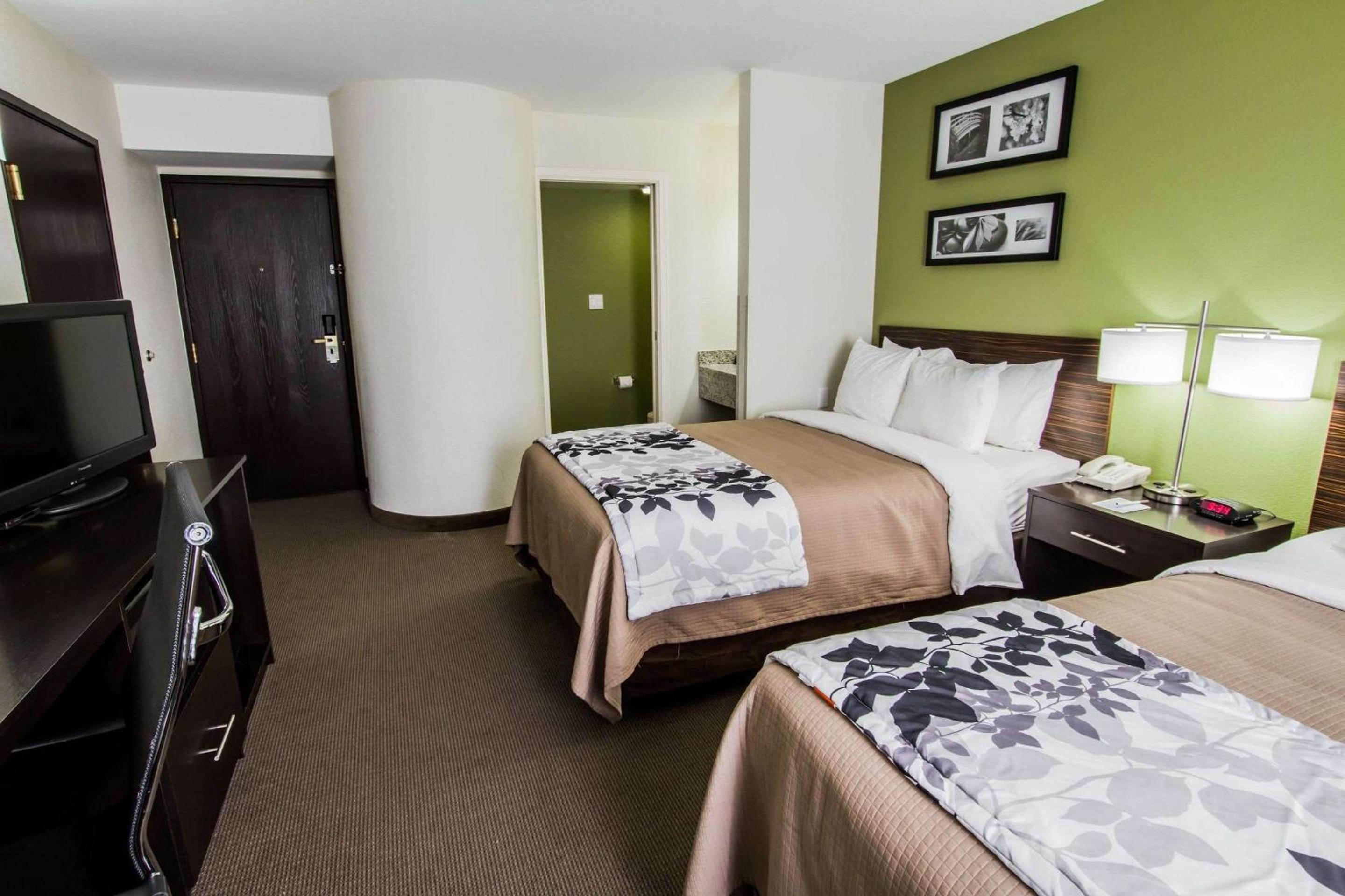 Double Room with Two Double Beds - Non-Smoking - Photo 1