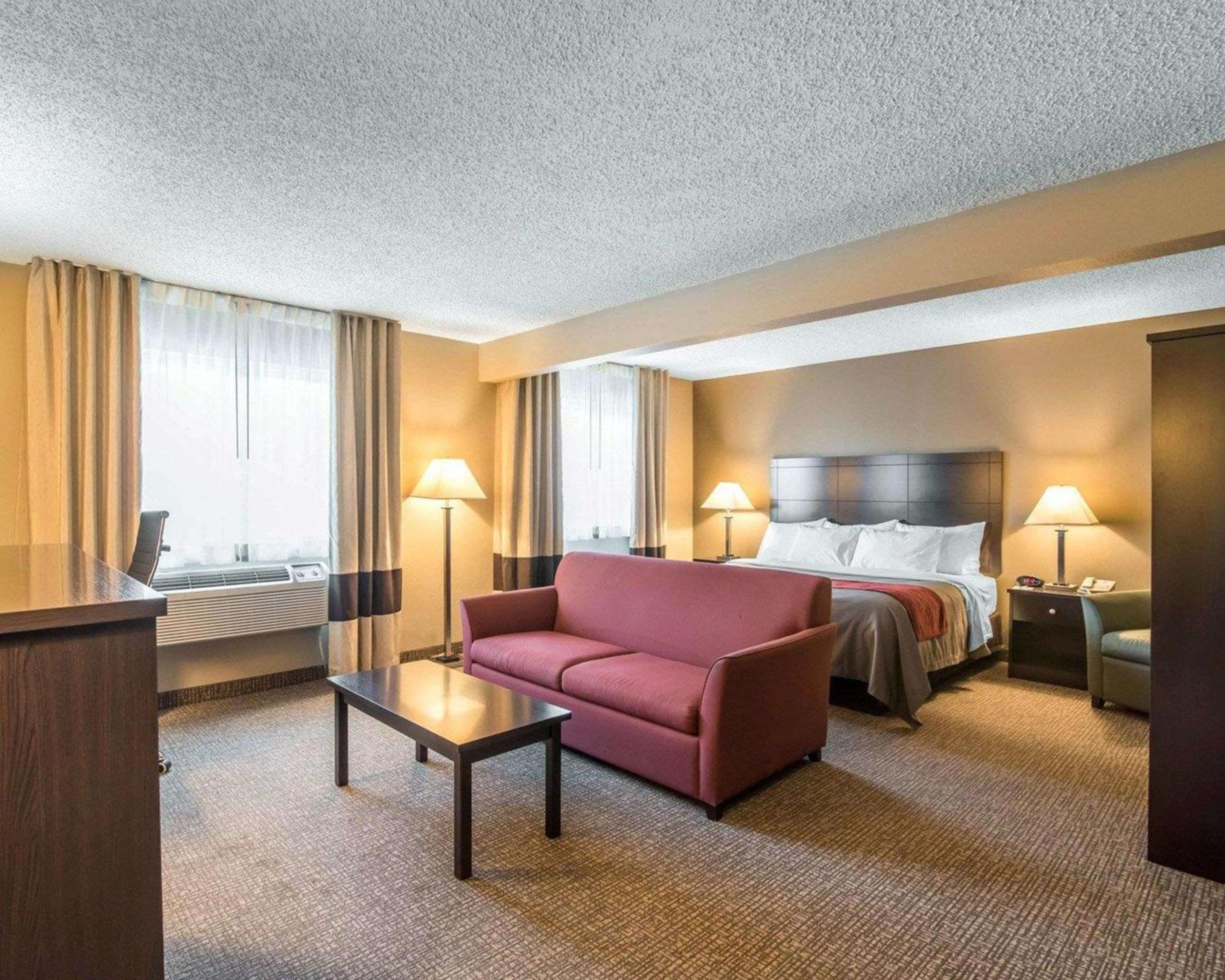 King Room with Sofa Bed - Photo 6