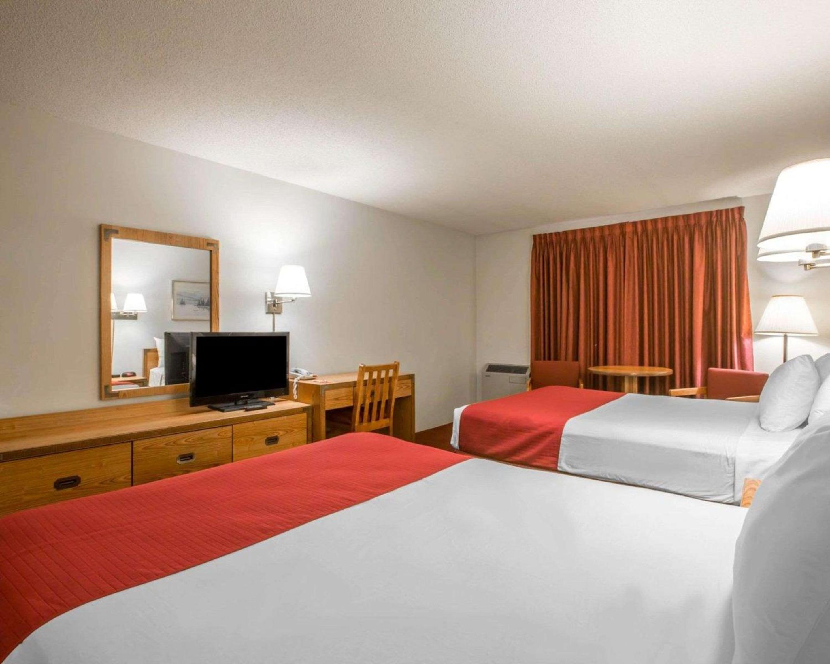 Queen Room with Two Queen Beds - Disability Access/Non-Smoking photo 1