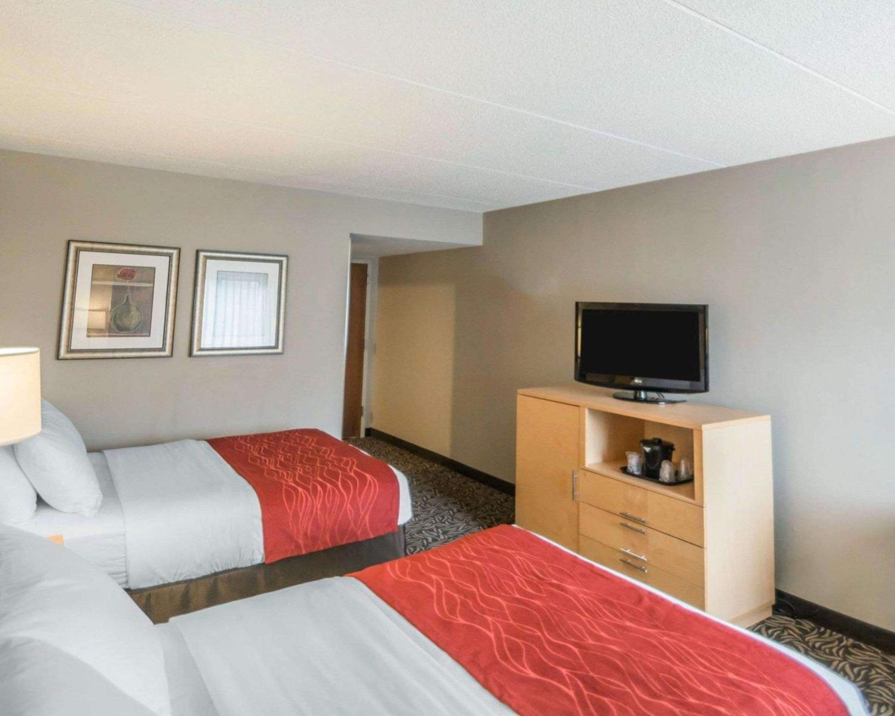 Double Room with Two Double Beds - Non-Smoking - Photo 2
