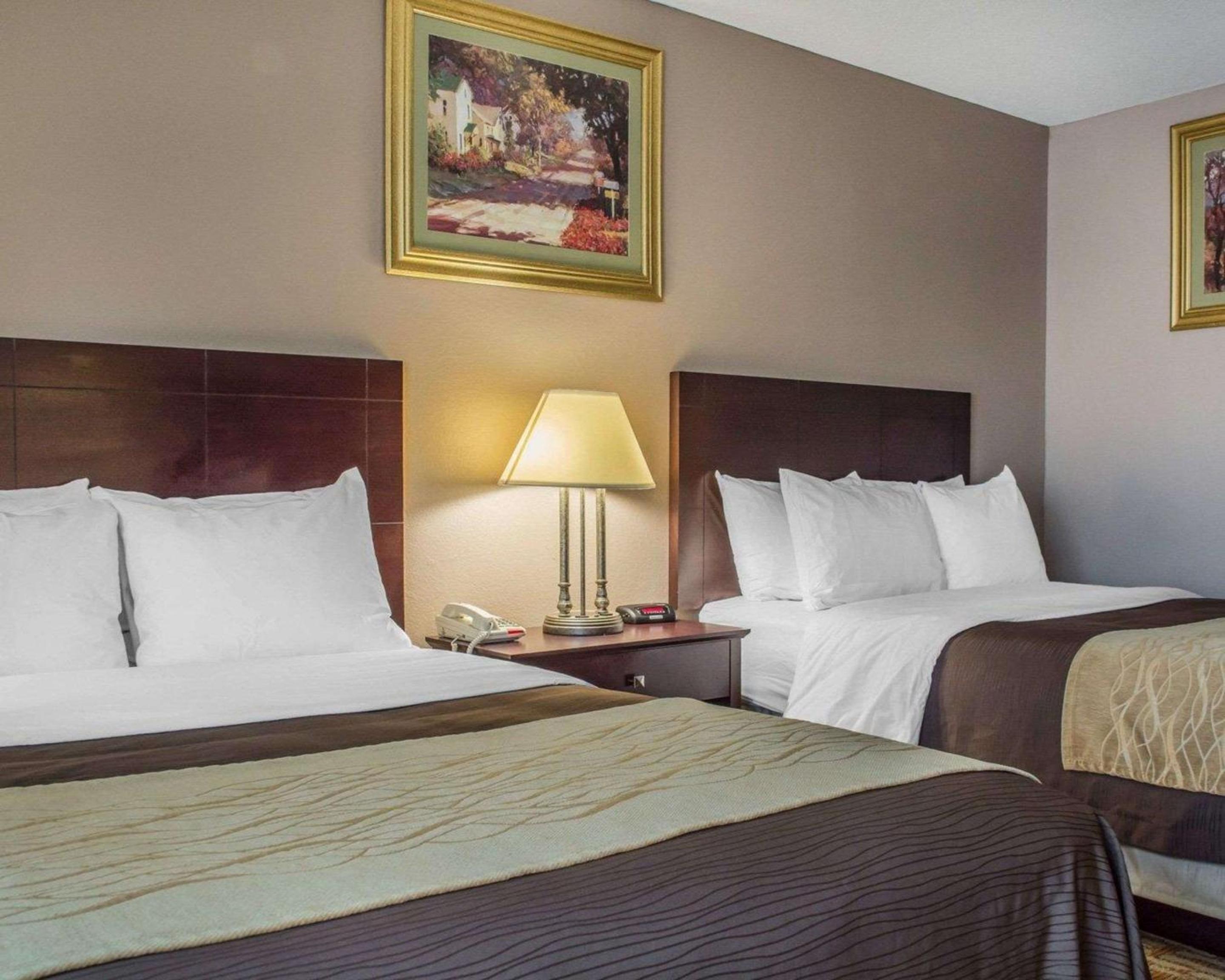 Double Room with Two Double Beds - Non-Smoking - Photo 4