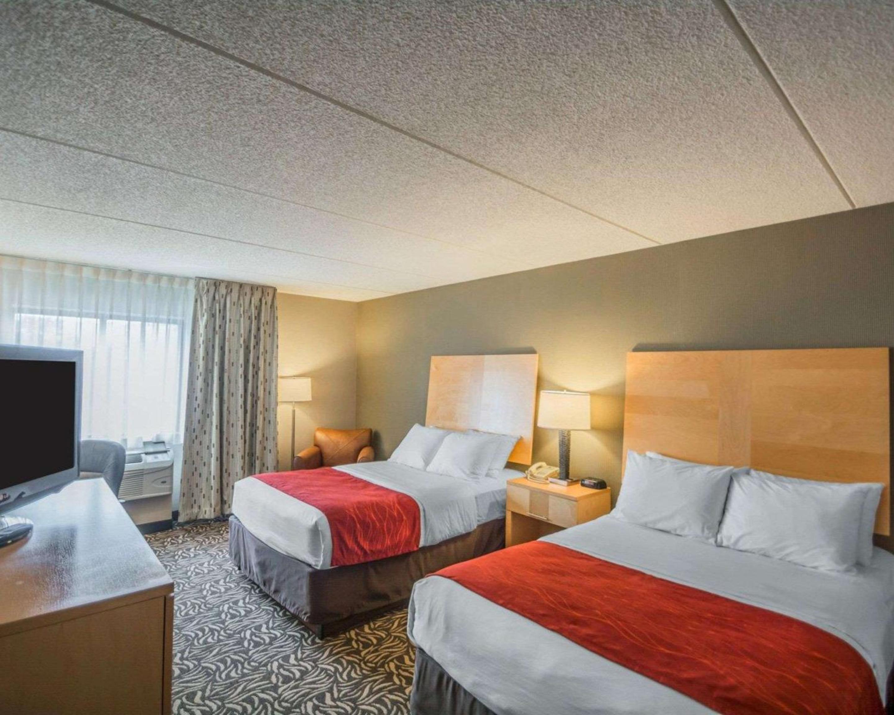Double Room with Two Double Beds - Non-Smoking - Photo 4