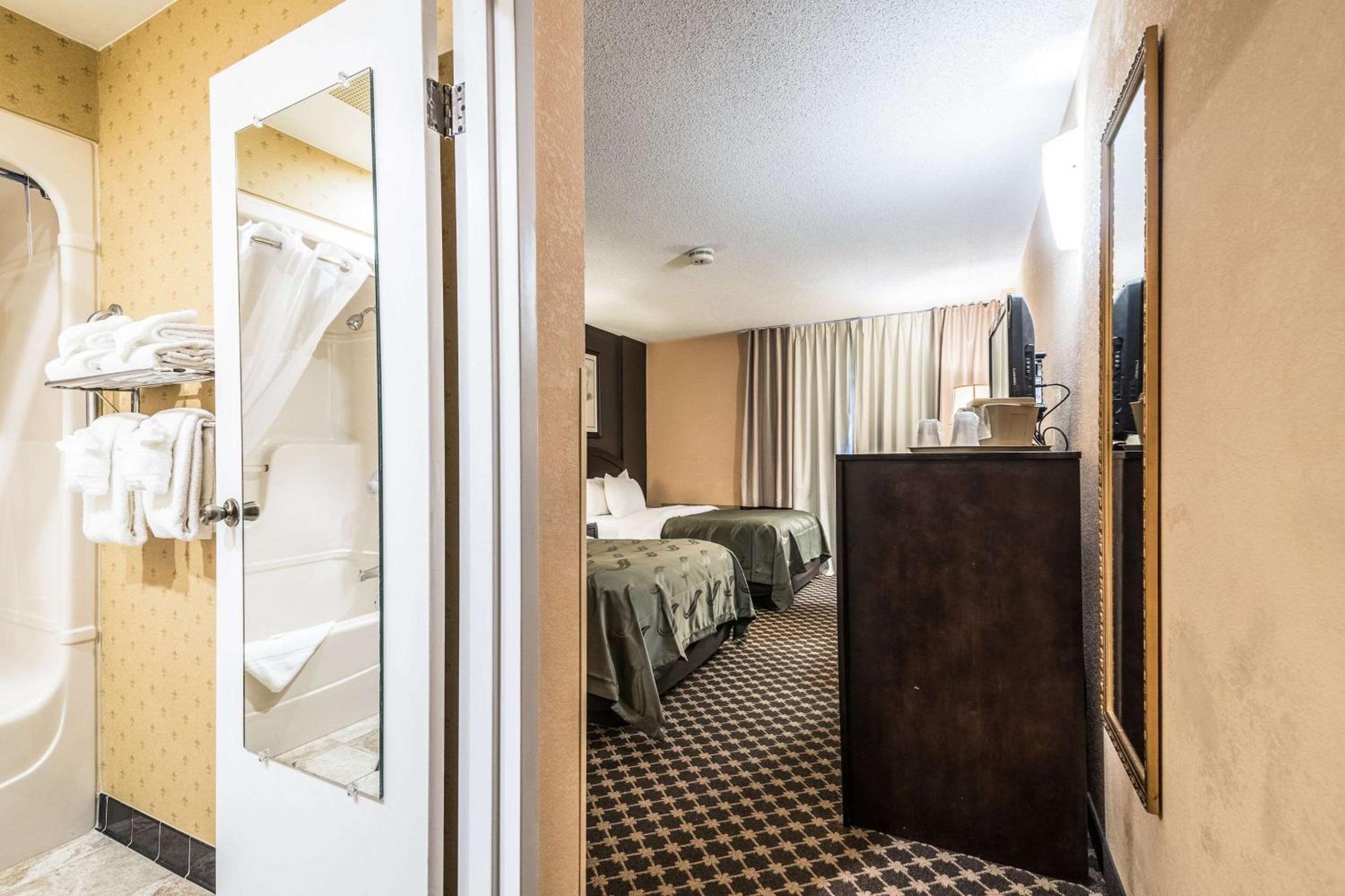 Double Room with Two Double Beds - Non-Smoking - Photo 5