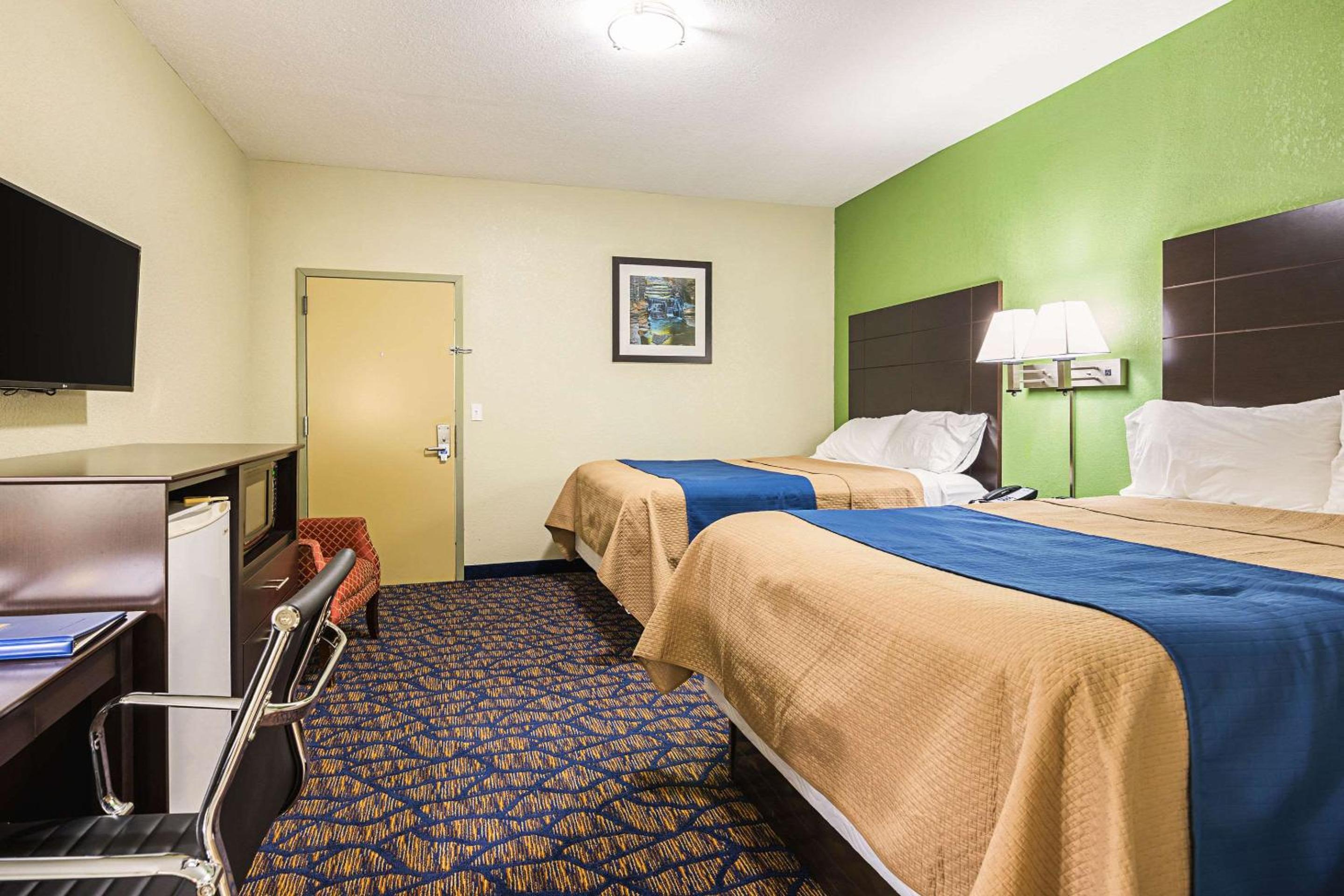 Queen Room With Two Queen Beds