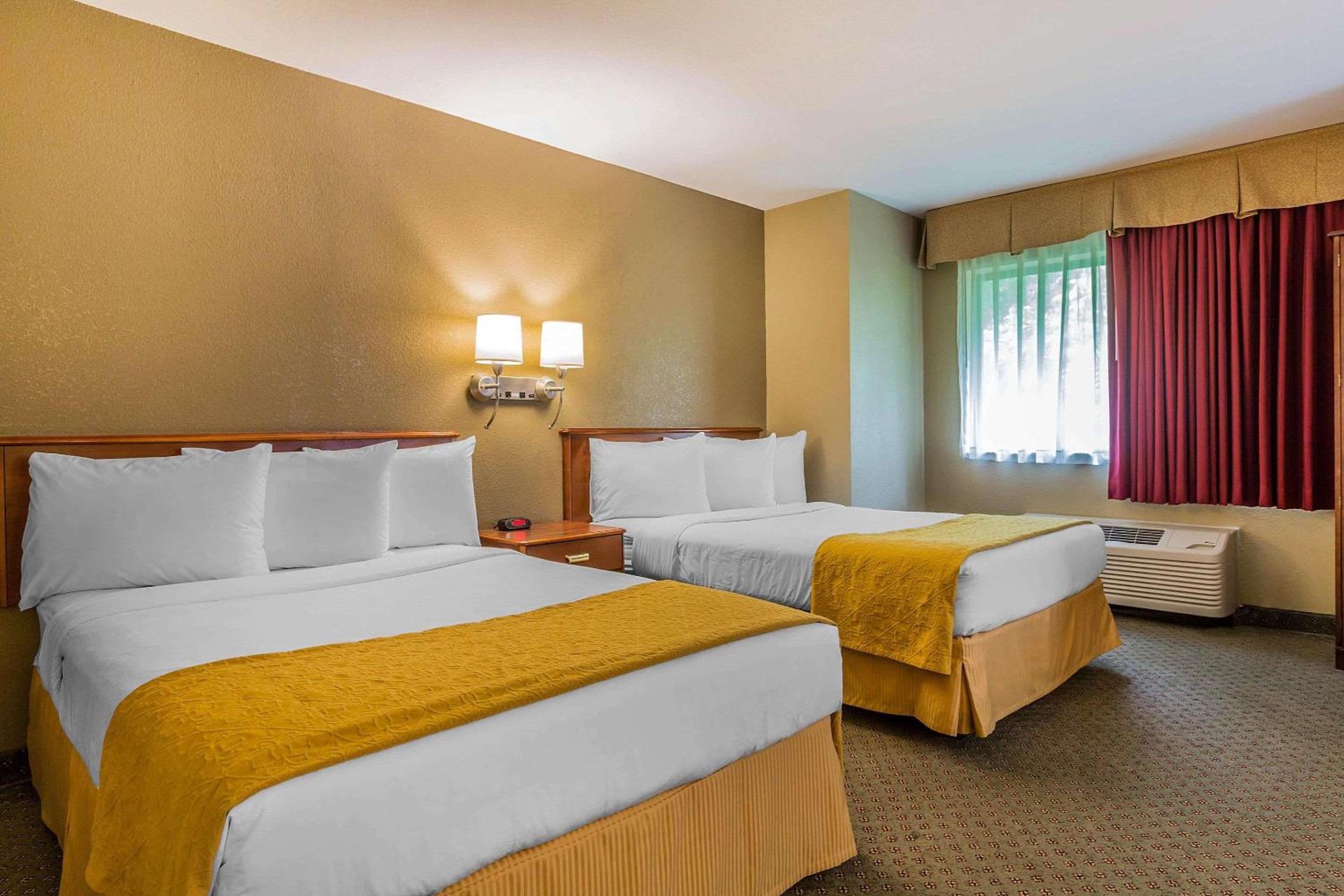 Double Room with Two Double Beds - Non-Smoking - Photo 7