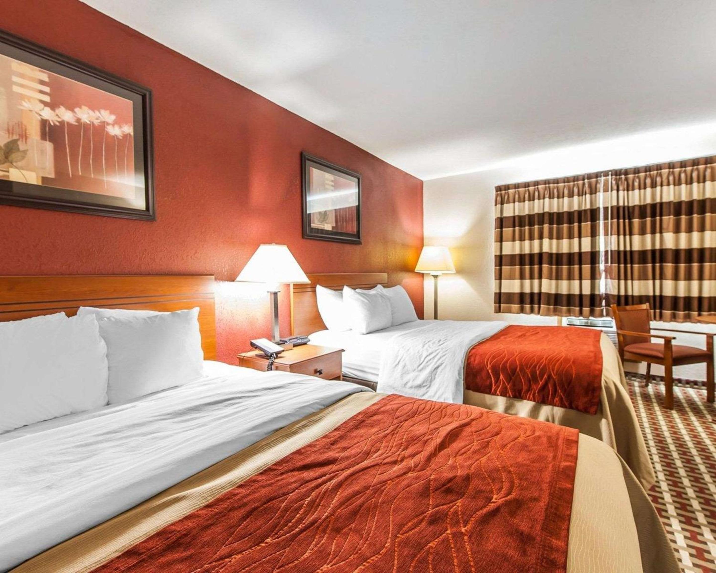 Double Room with Two Double Beds - Non-Smoking - Photo 4