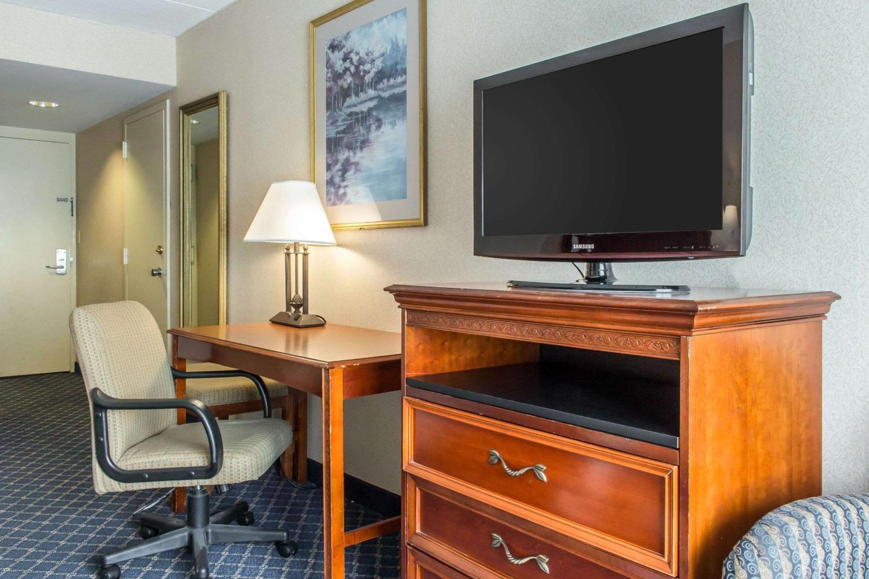 Double Room - Non-Smoking  photo 2