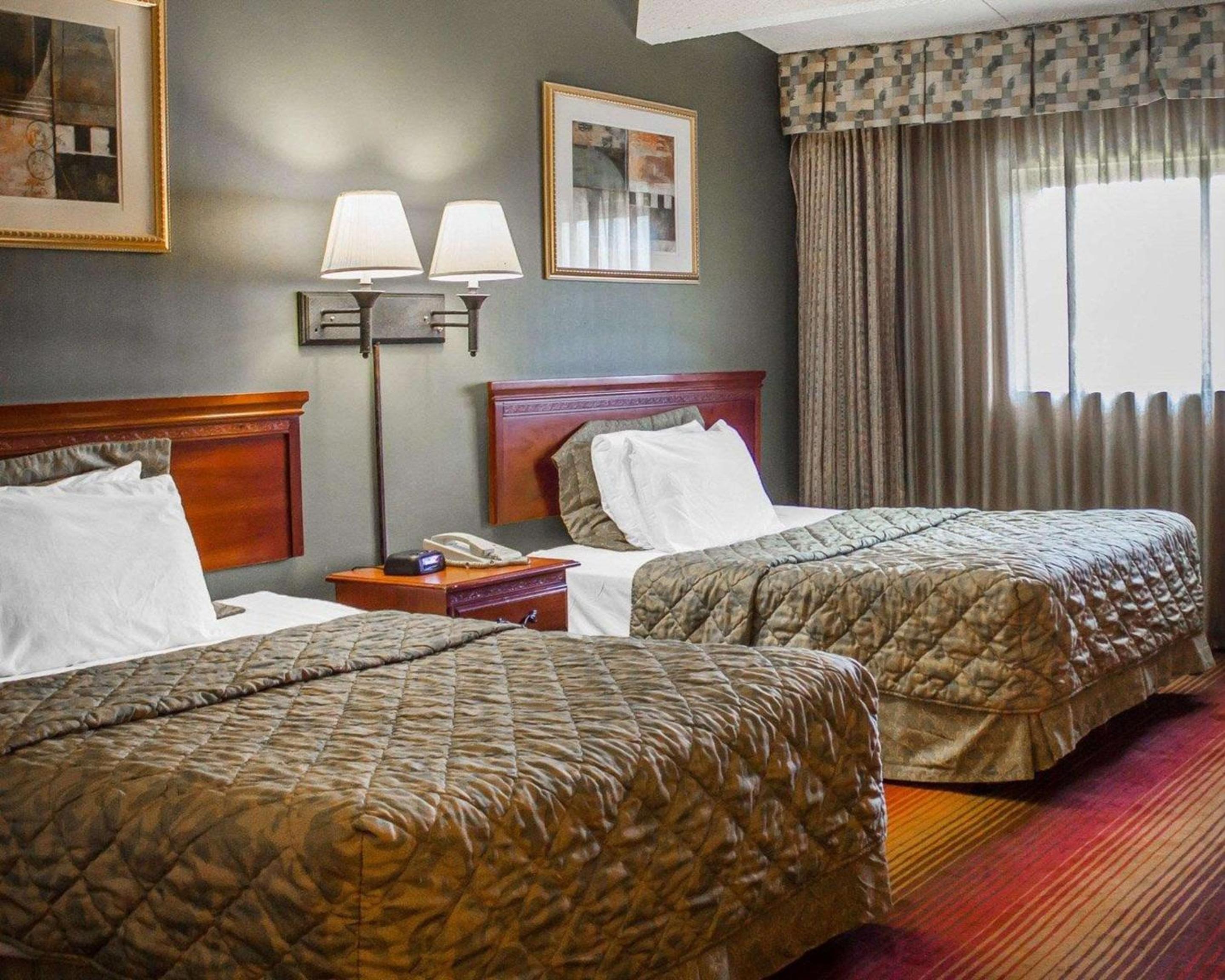 Double Room with Two Double Beds - Non-Smoking - Photo 3
