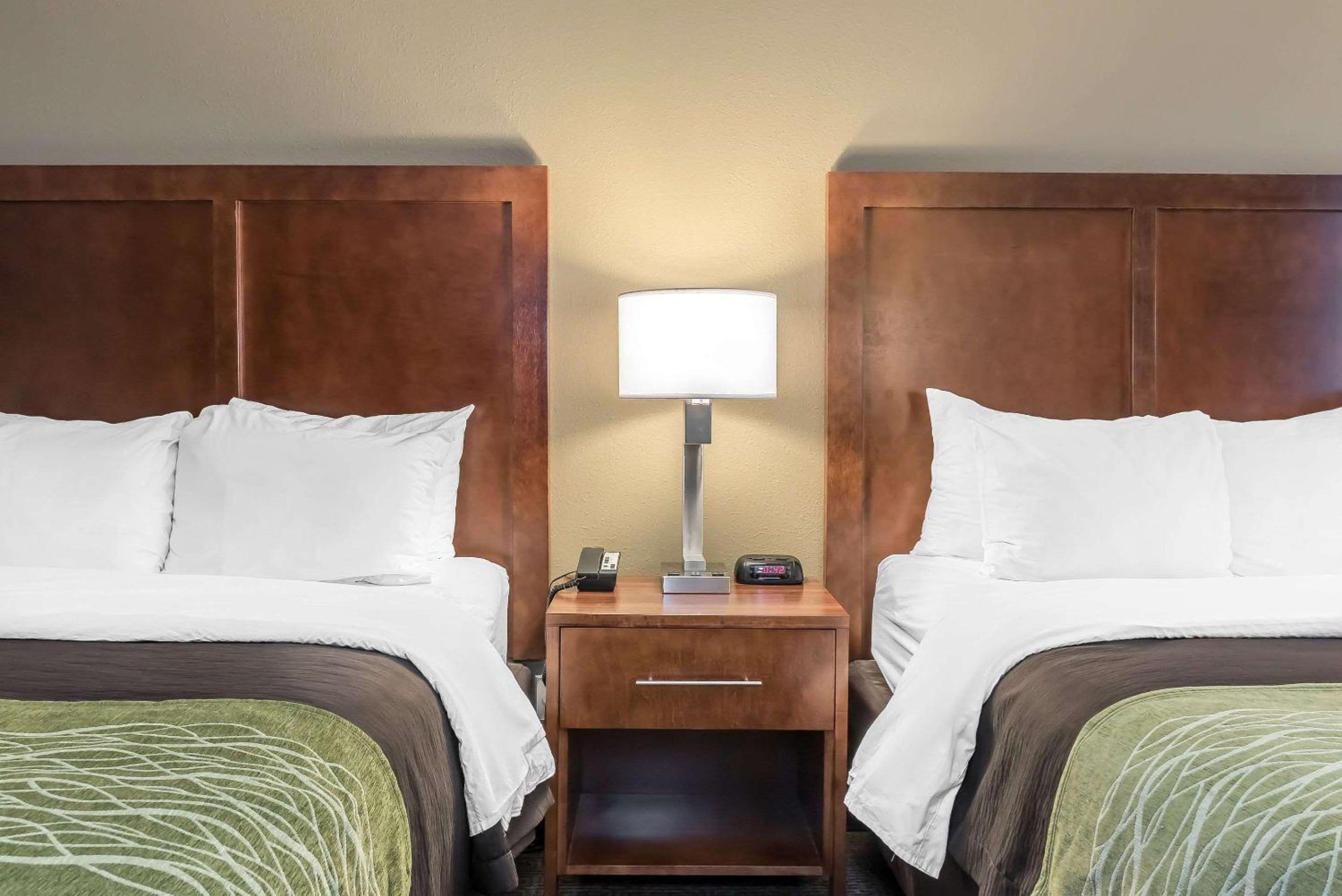 Double Room with Two Double Beds - Non-Smoking photo 3