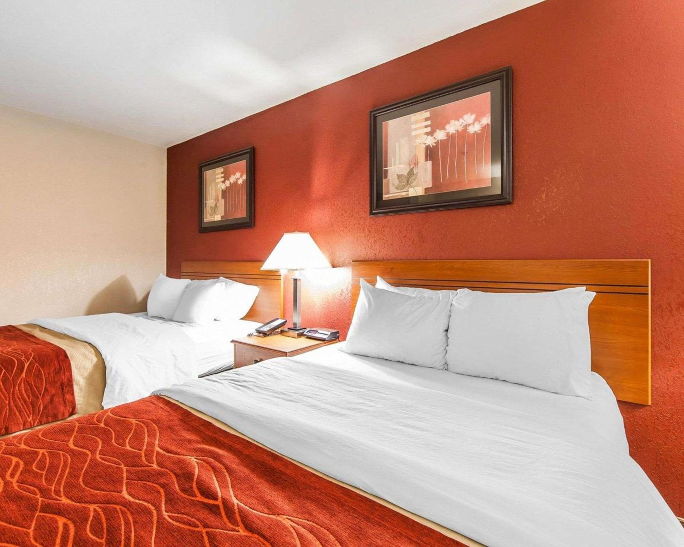 Double Room with Two Double Beds - Non-Smoking - Photo 3
