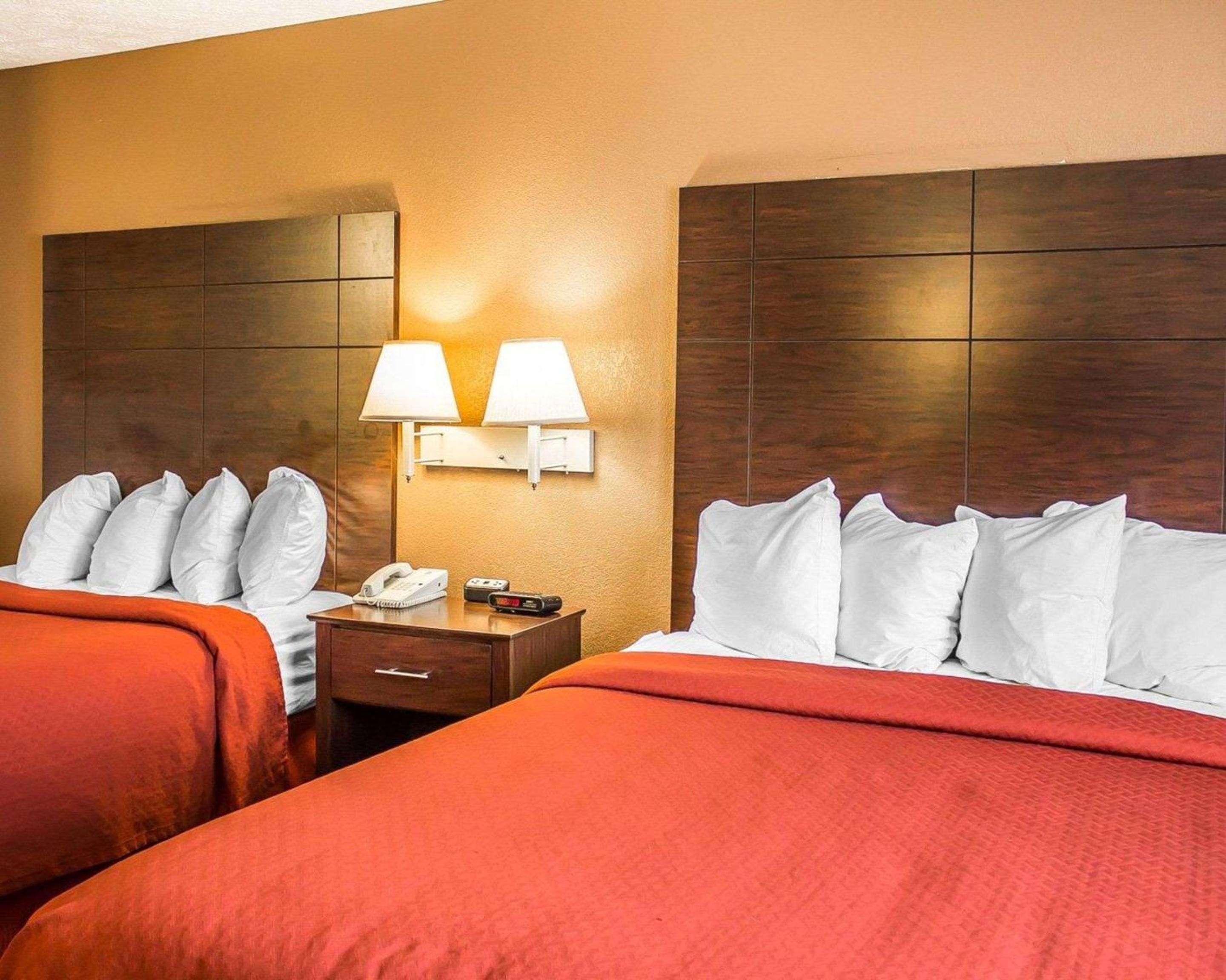 Queen Room with Two Queen Beds - Smoking photo 2