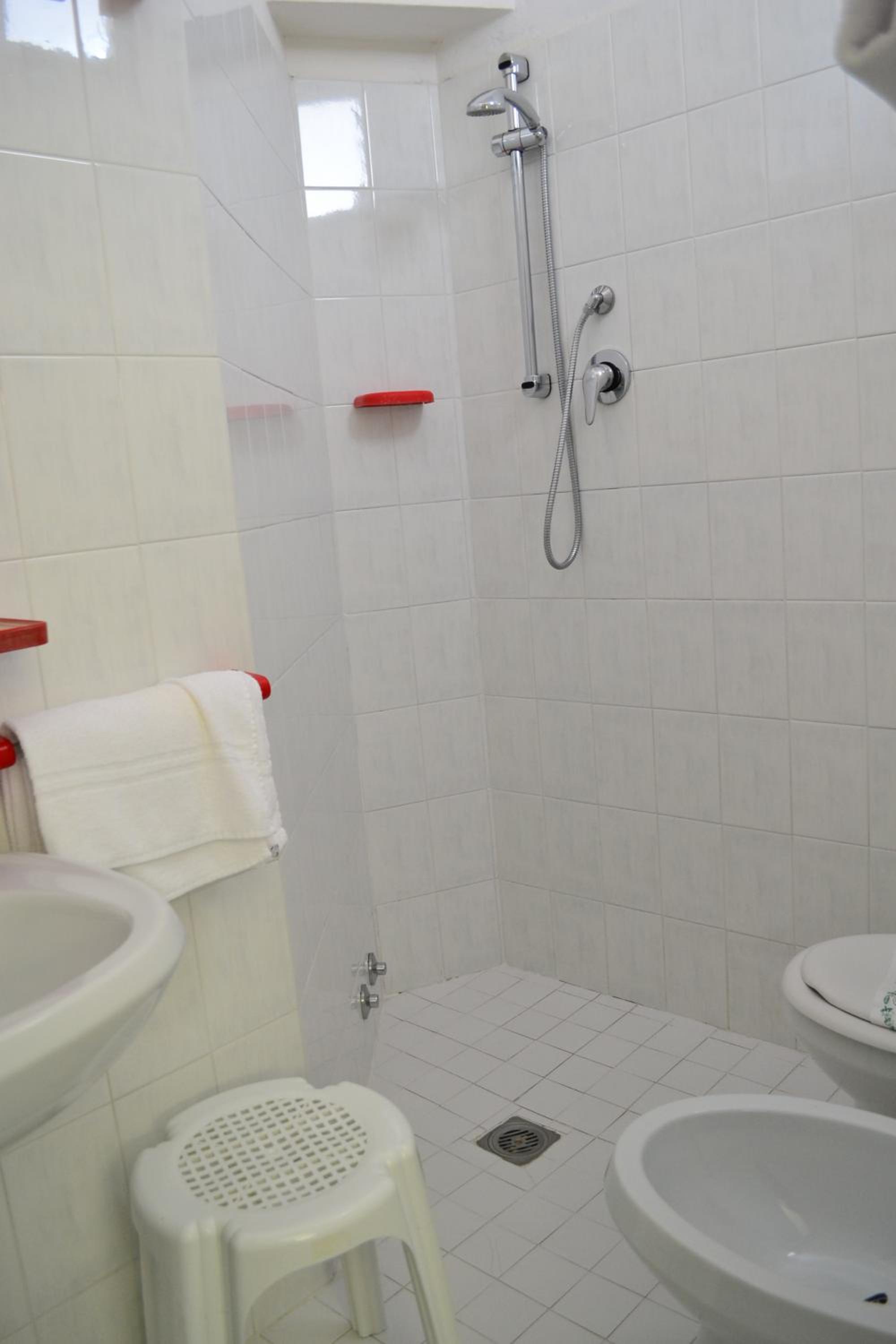 Double or Twin Room with Balcony photo 3