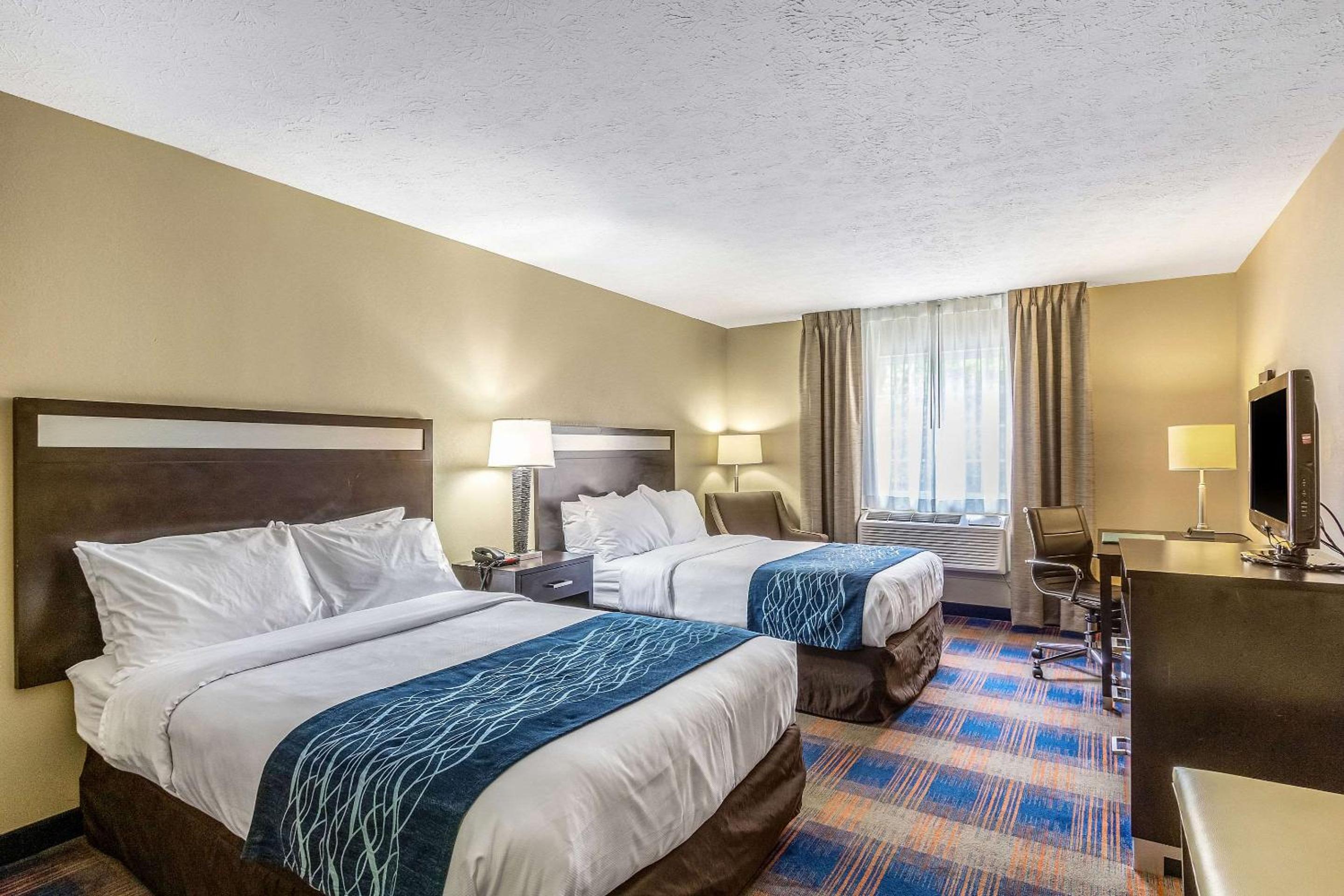 Double Room with Two Double Beds - Non-Smoking - Photo 6
