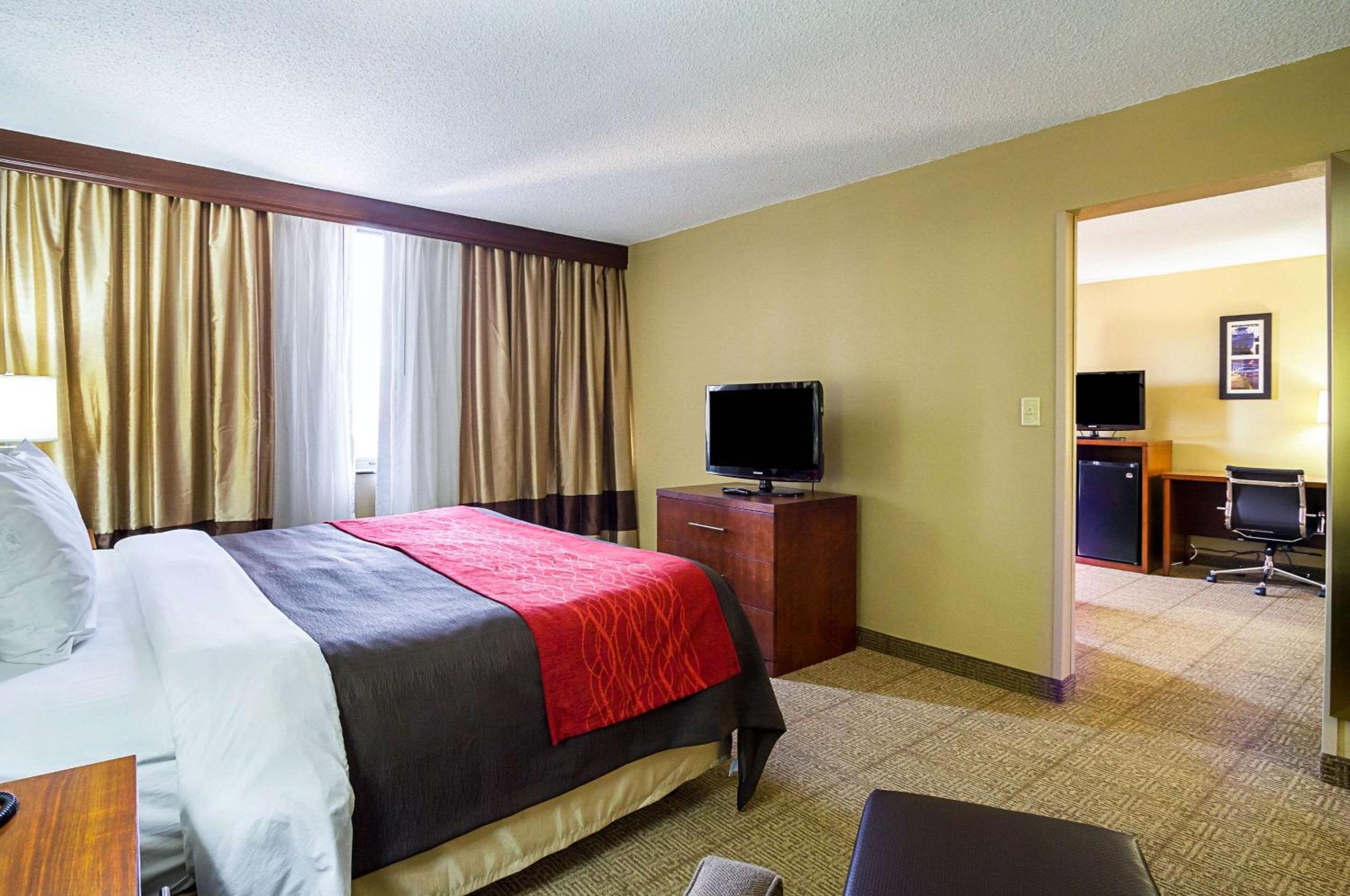 Queen Suite photo 2