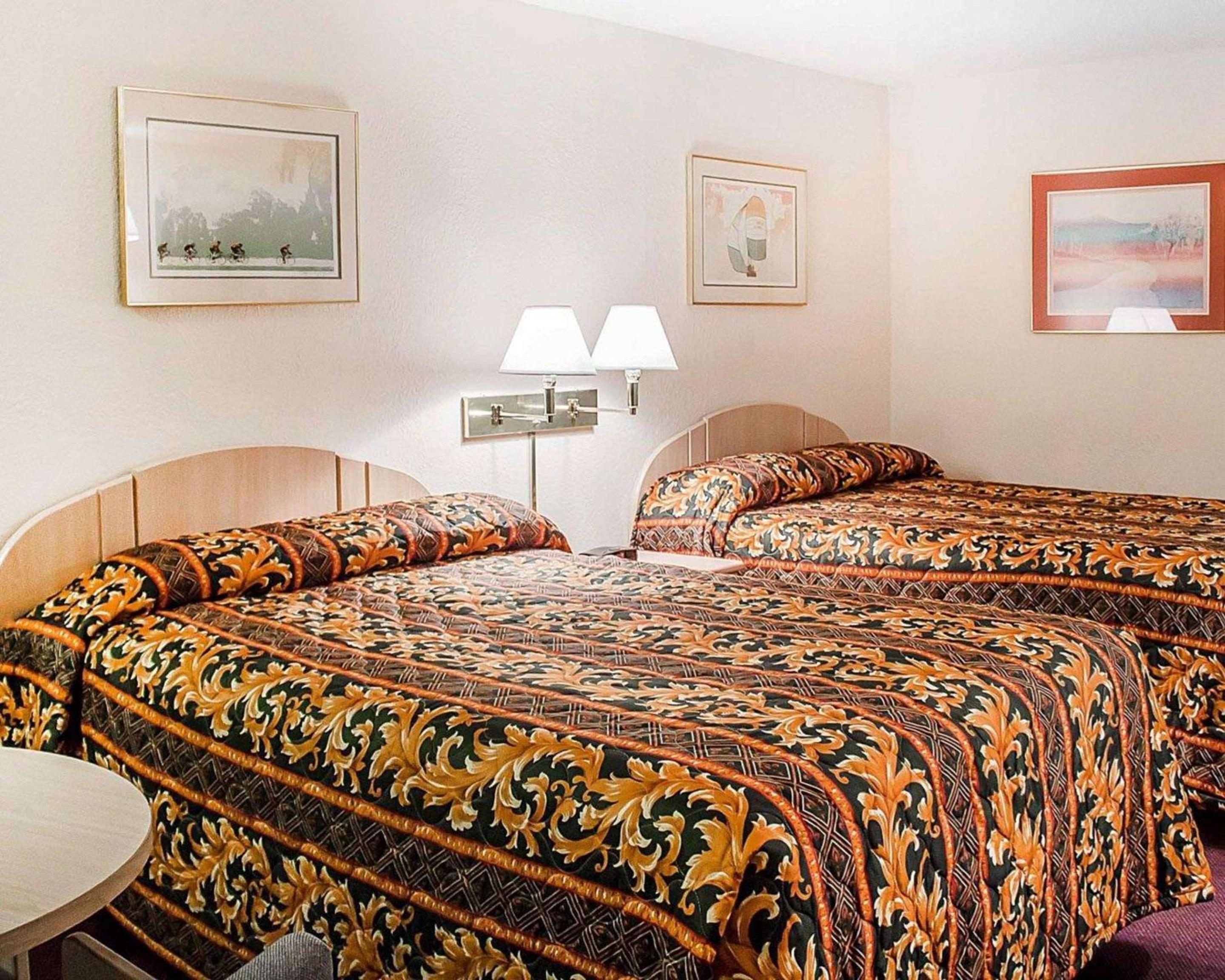 Double Room with Two Double Beds - Non-Smoking - Photo 1
