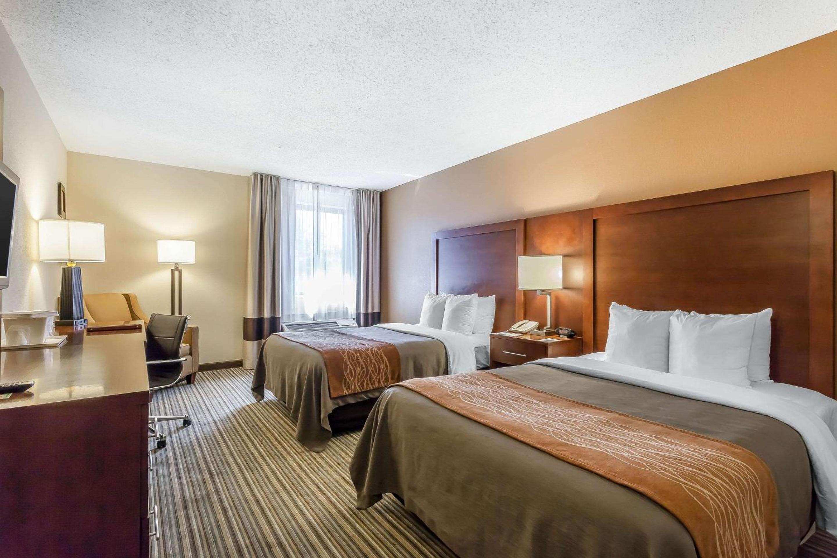 Double Room with Two Double Beds - Non-Smoking - Photo 1