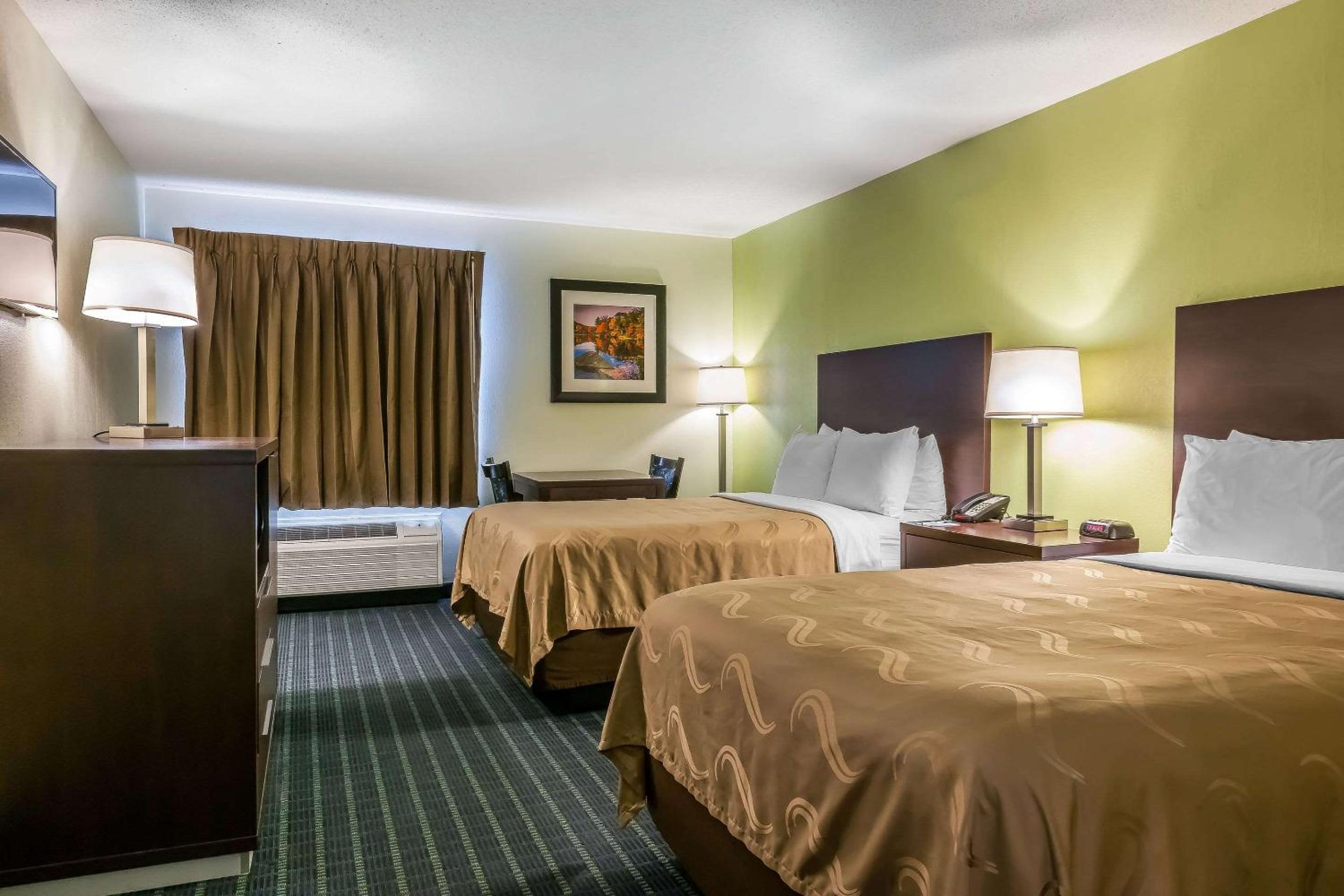 Double Room with Two Double Beds - Non-Smoking photo 2