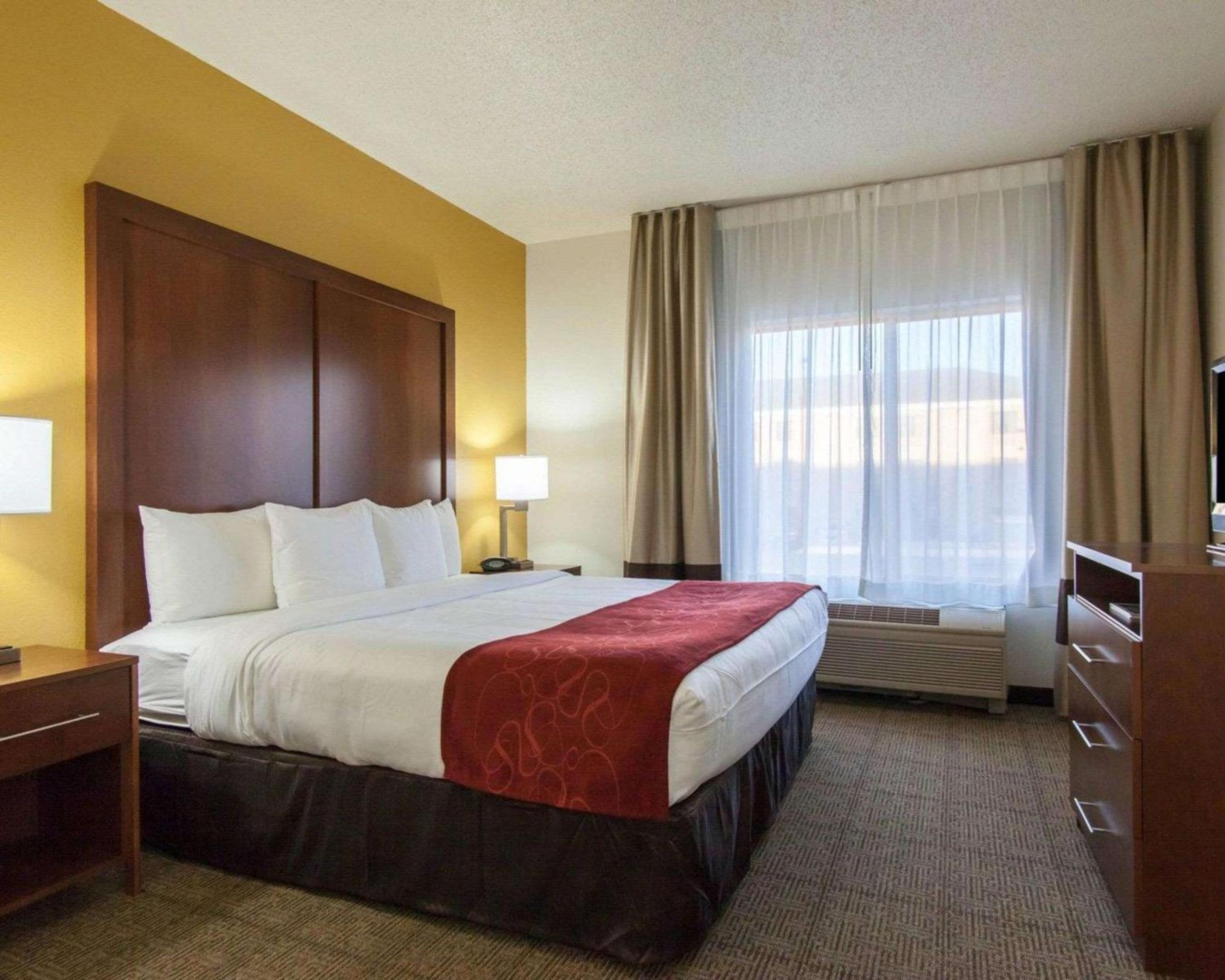 Standard King Suite - Photo 1