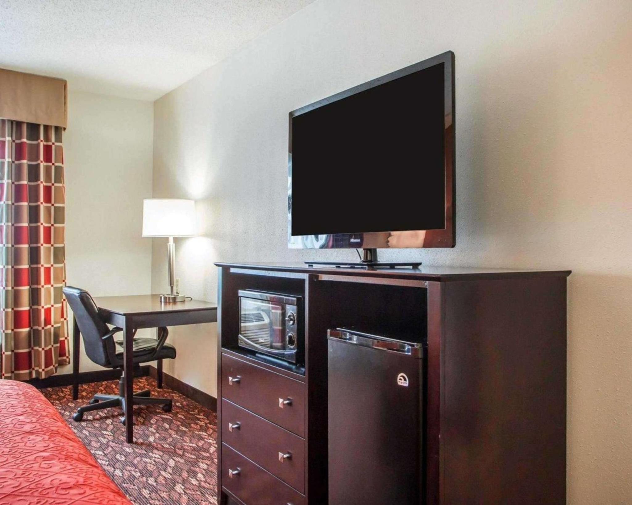 King Room - Non-Smoking - Photo 1