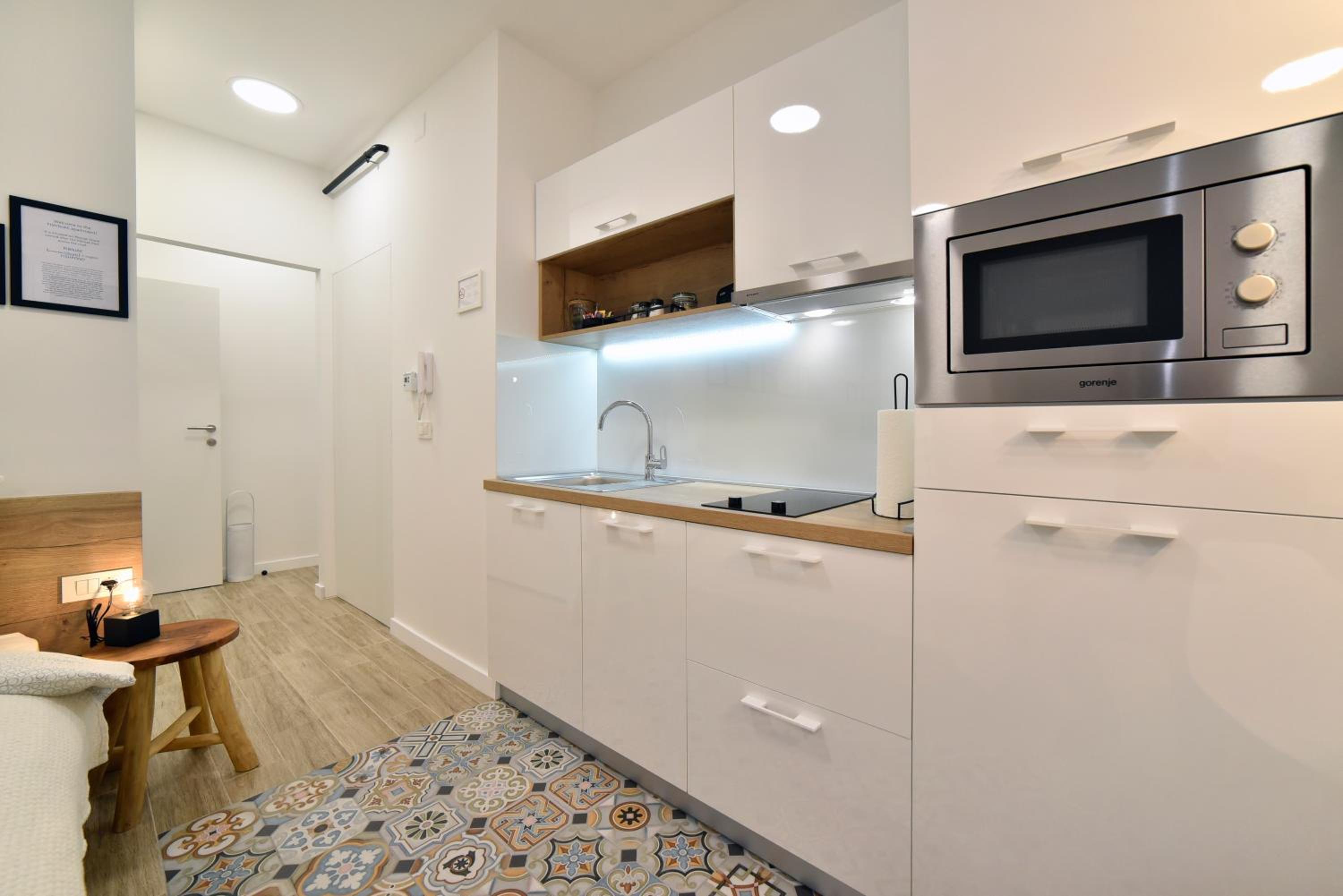 Studio Apartment - Photo 7