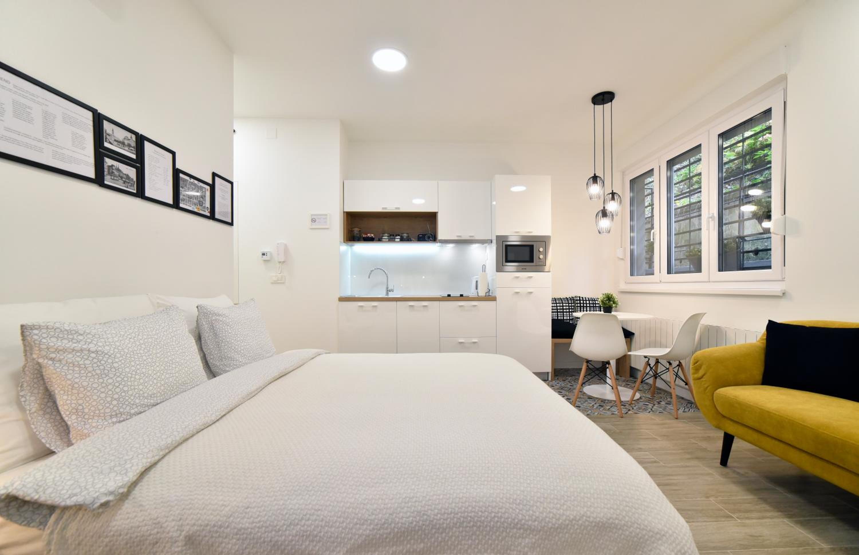 Studio Apartment - Photo 4